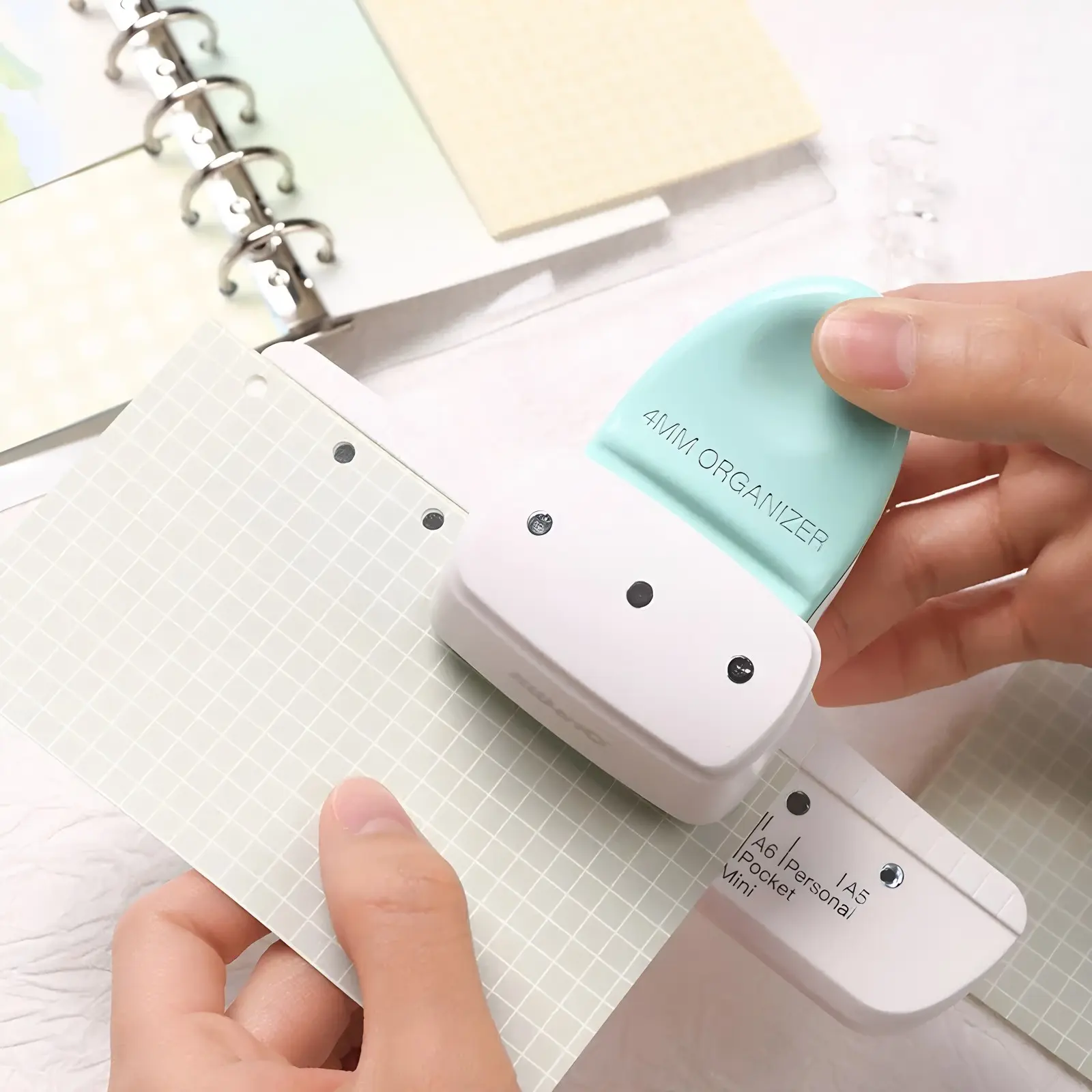 Single Pack 3-Hole Puncher, Small Hole Diameter 4mm, Ideal for Journals and Loose-Leaf Books, Recommended for Back-To-School Season