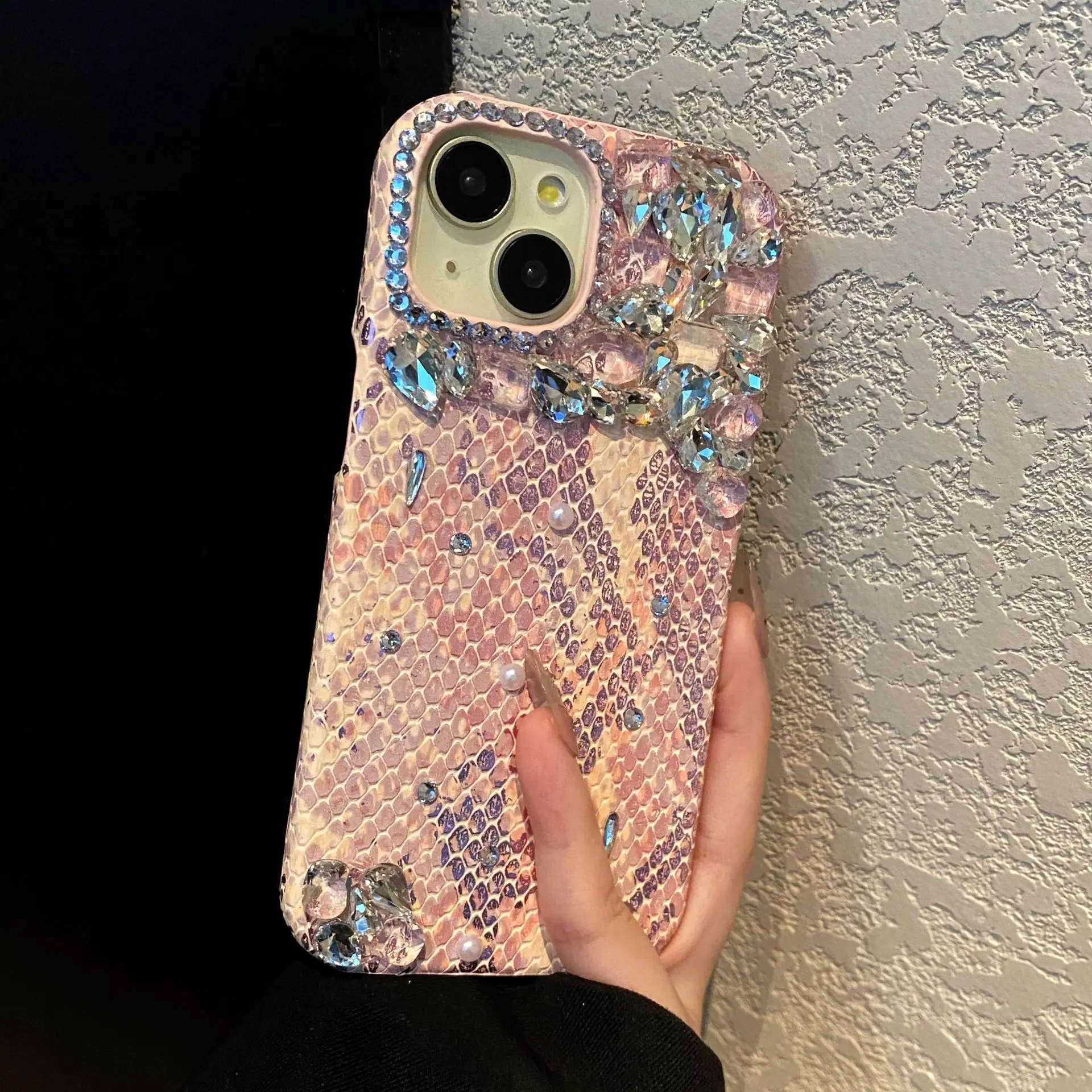 Customized TPU Sparkling Diamond Python Pattern Flexible Cover for iPhone 17 Pro Max/16 Pro Max/15 Pro/14/13, Shockproof Anti-Drop Half-Cover with Small Pearls, Protection Accessory for Multi-Model Fit