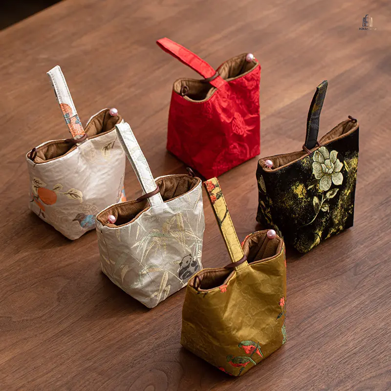Handmade Damask Fabric Drawstring Bag Shockproof Portable Handheld Storage Pouch for Bracelets Walnuts Tea Tools Wenwan Daily Collection