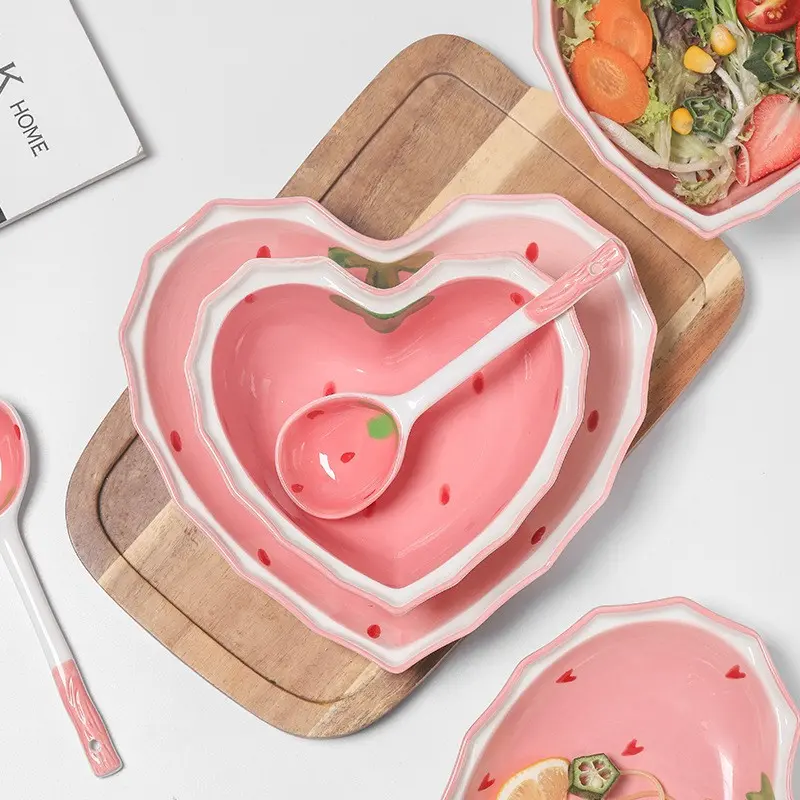 Heart-Shaped Ceramic Tableware Set, Cute Strawberry Dining Set, Dessert Plate, Salad Bowl, Appetizer Bowl with Spoon, Set, Ceramic Dinnerware