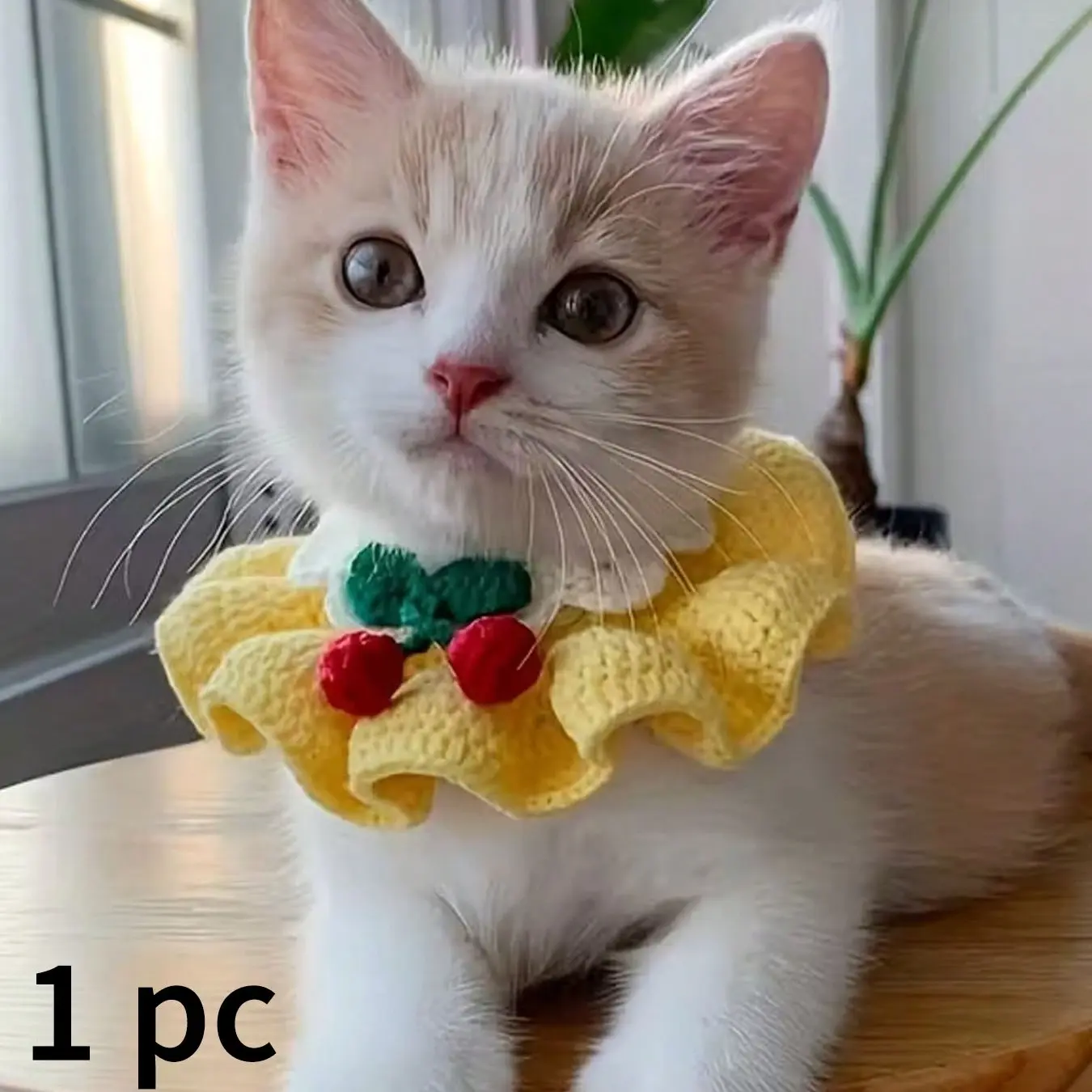 Cute Handmade Knitted Pet Collar, Doggy Bib, Doll Neckband, Handcrafted Small Cat Decorative Item, Adorable Craftsmanship