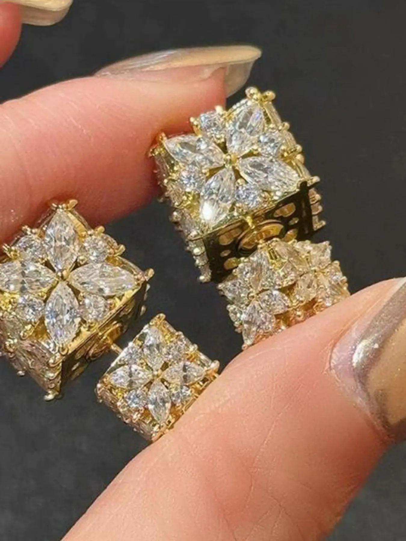 2pcs Luxury Fashion Geometric Square Cubic Zirconia Earrings Studs, Perfect for Women, Birthday Gift, Back-To-School Gift