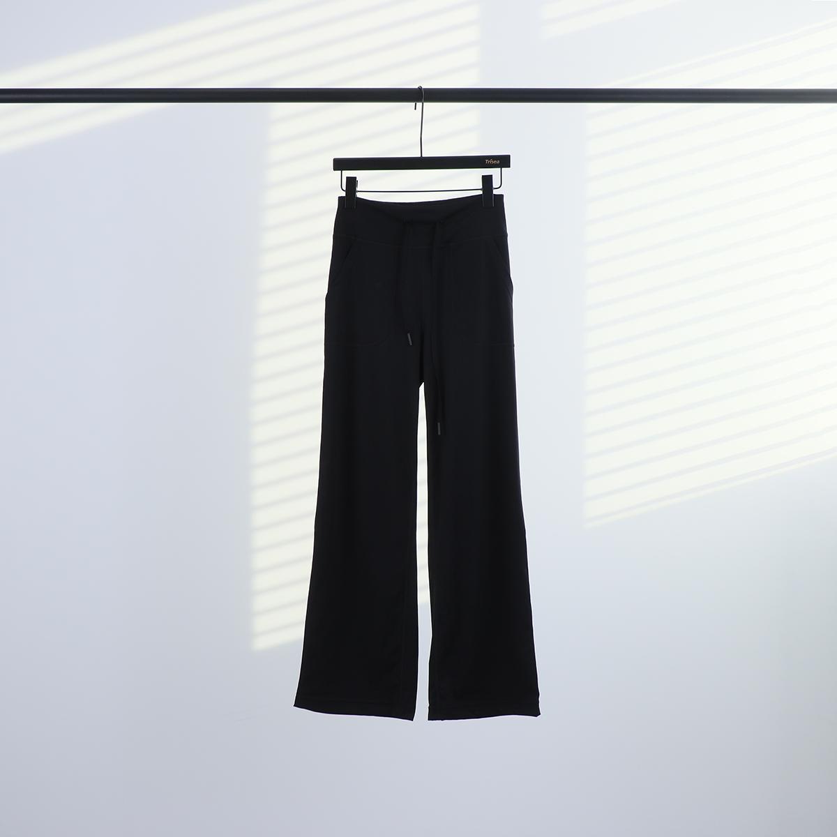 LULU Elegant Women's Straight-Leg Pants: A flattering, tailored fit perfect for both athletic and casual occasions, suitable for all seasons, and expertly crafted.