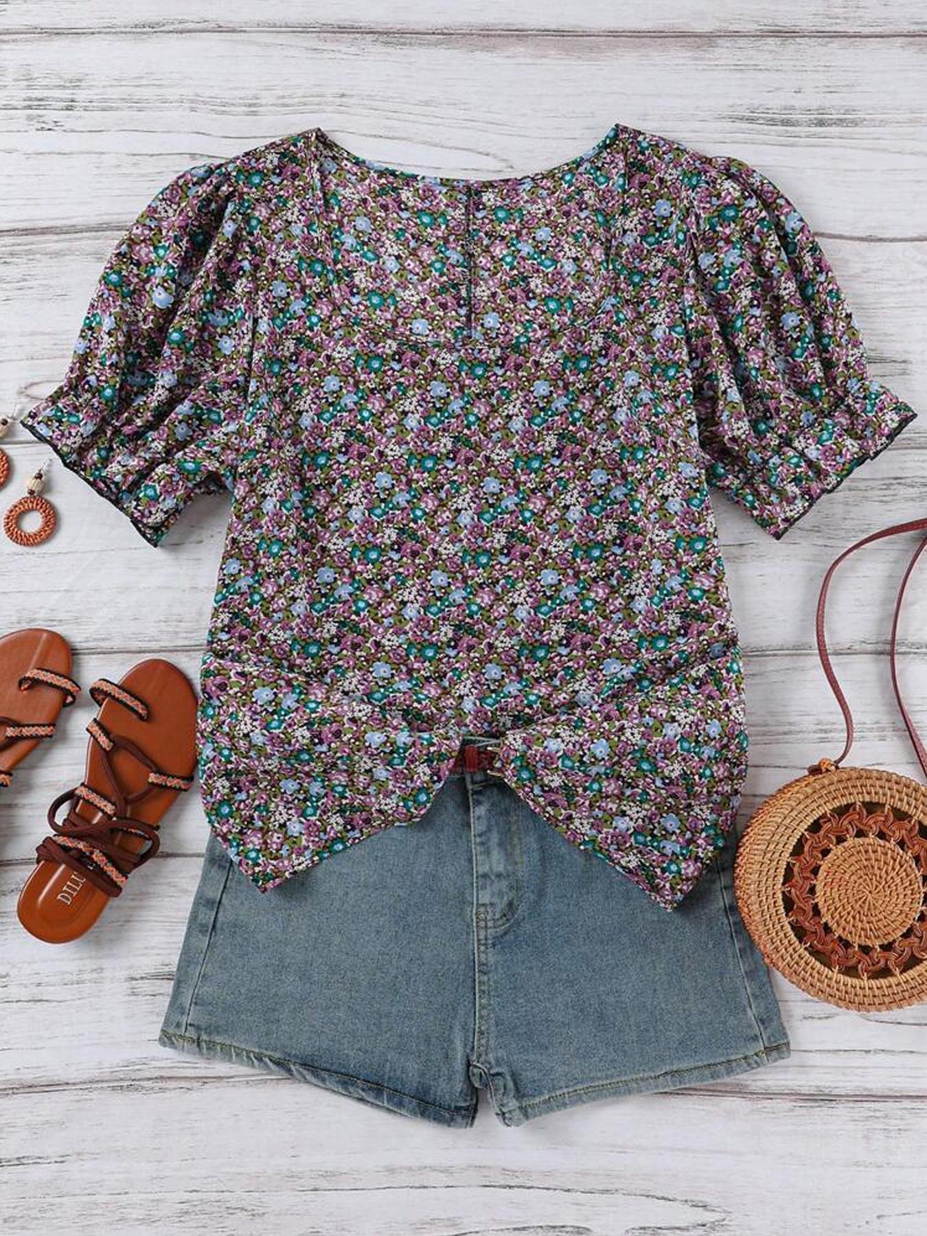 【Plus Size】 Ditsy Floral Print Blouse, Shirts, Casual Short Sleeve Top for Daily Wear, Women Plus Clothing for All Seasons