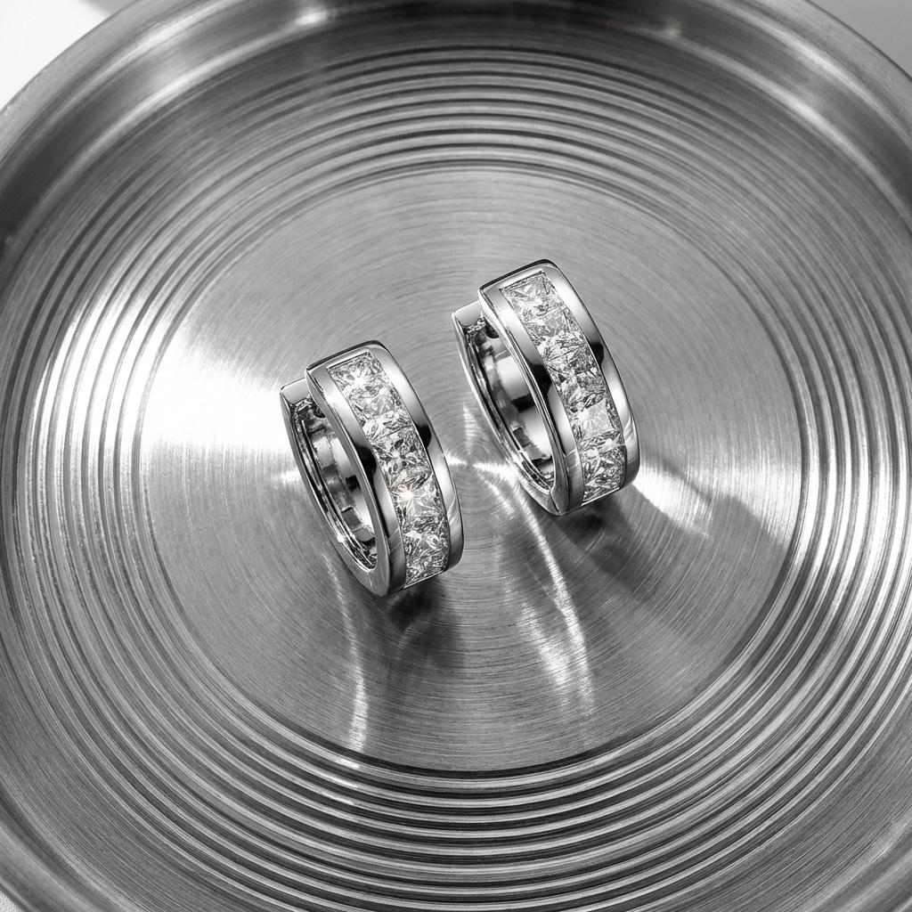 High-quality Brilliant Zircon Earrings Finely Crafted Clear and Sparkling Enhances Face Shape Adds Elegance Ideal for Parties and Gatherings Simple Versatile Design Thoughtful Gift