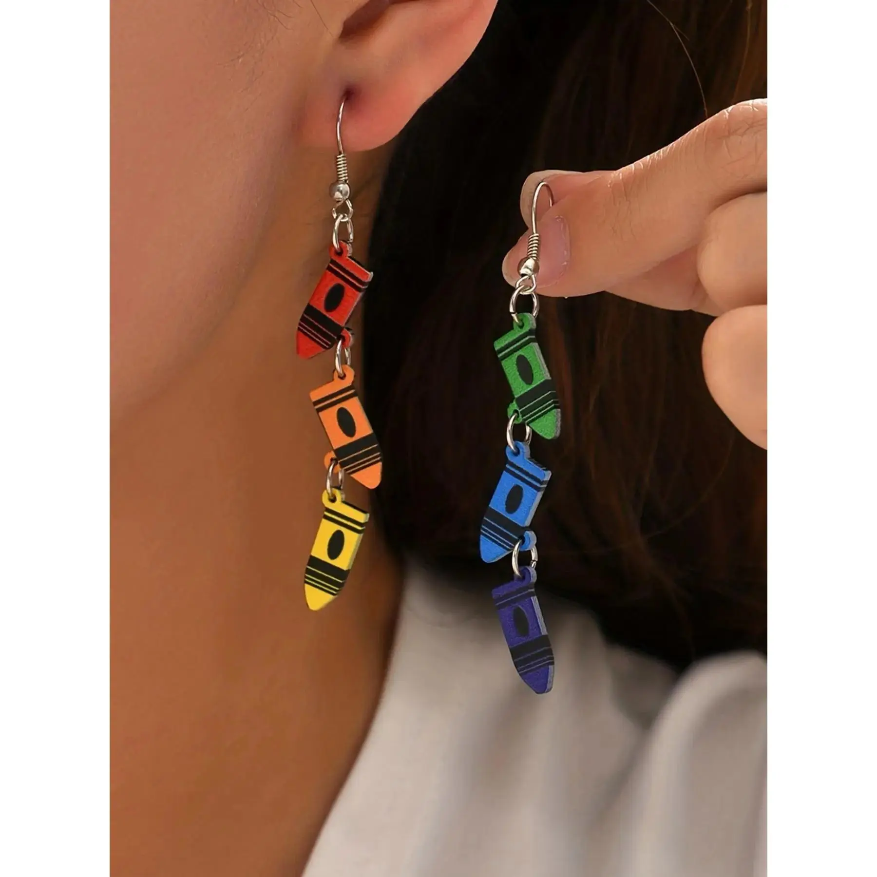 Colorful Crayon Dangle Drop Earrings for Women Teacher, Cute Wooden Rainbow Crayon Chain Tassel Earrings, Lightweight Funny Cartoon Art Teacher Jewelry, Creative Handmade Long Hook Earrings for Back to School Party Gift
