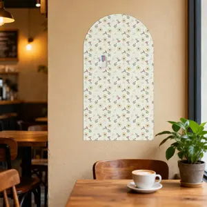 Multicolored floral-patterned soft magnetic arched set for drawing and writing, self-adhesive and easy to install. Ideal for wall decoration in offices for note-taking, studies for learning, and dining areas for leaving messages.