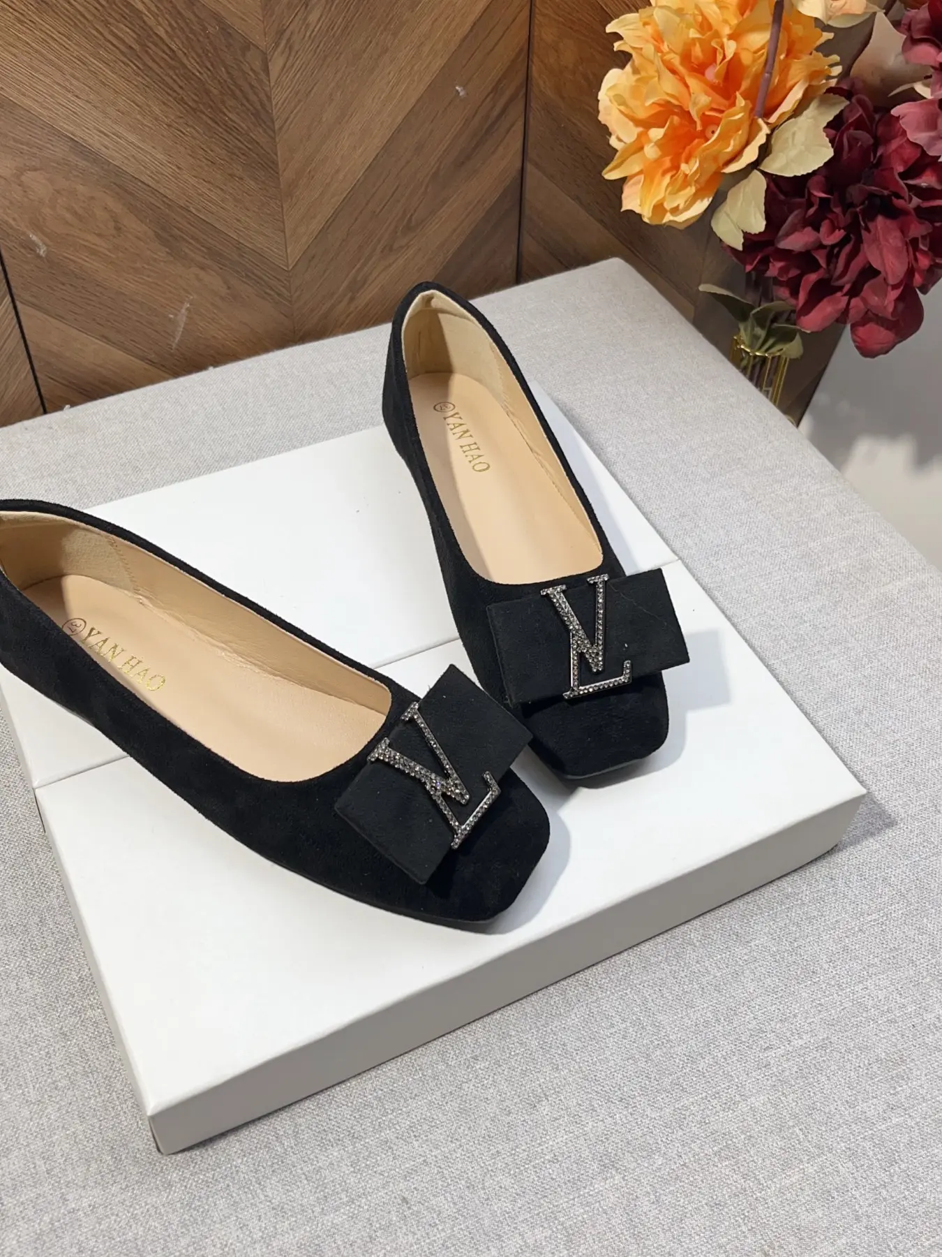 Velvet Square Toe Slip-On Flat Shoes for Women, Fashion Casual Shoes, Rhinestone Letter Bow Design, Casual Comfortable Work Shoes, All-Season Footwear