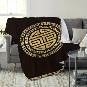 1pc! This Blanket Exudes Oriental Charm. Featuring a Black Base with Striking Golden Patterns, It Is Framed by a Classic S-scroll Border Symbolizing Good Fortune. The Blanket Is Made of Soft, Skin-friendly Material with Excellent Warmth Retention.
