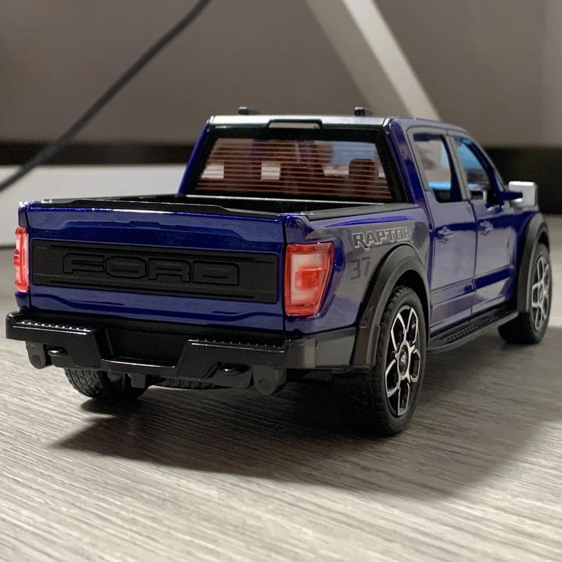 1:20 Ford Raptor F150 Pickup Truck Toy Car Model Alloy Die-cast Car Doors Openable Pull-back Car with Sound and Lights Scale Model Car Toy Suitable for Boys