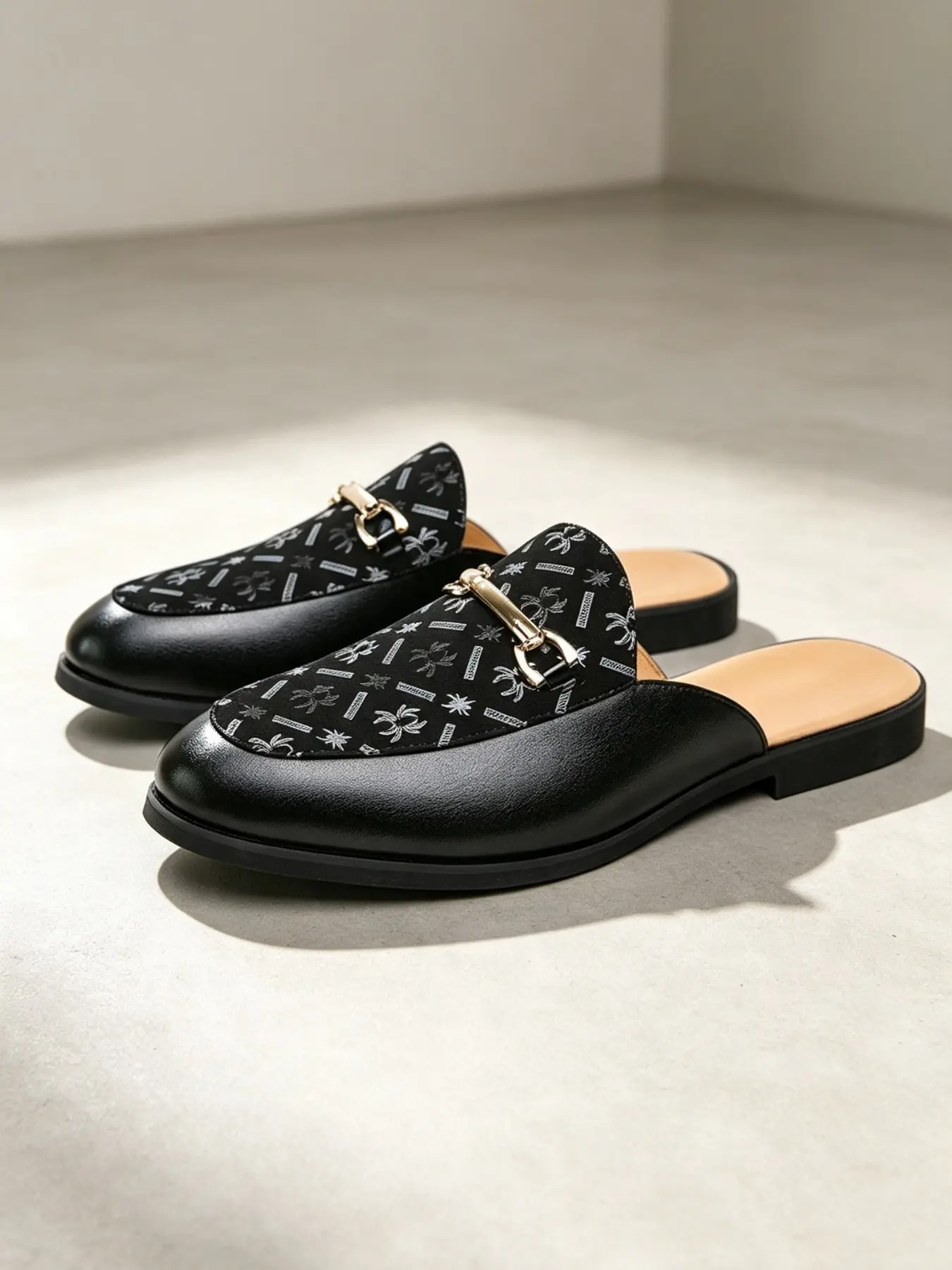 Fashion casual trendy half slippers loafer shoes,half slippers Slip-On Mules, lazy slip-on heel-less leather shoes. Sleek silhouette for easy matching, balancing style and comfort. Perfect for daily strolls, gatherings with friends and dating