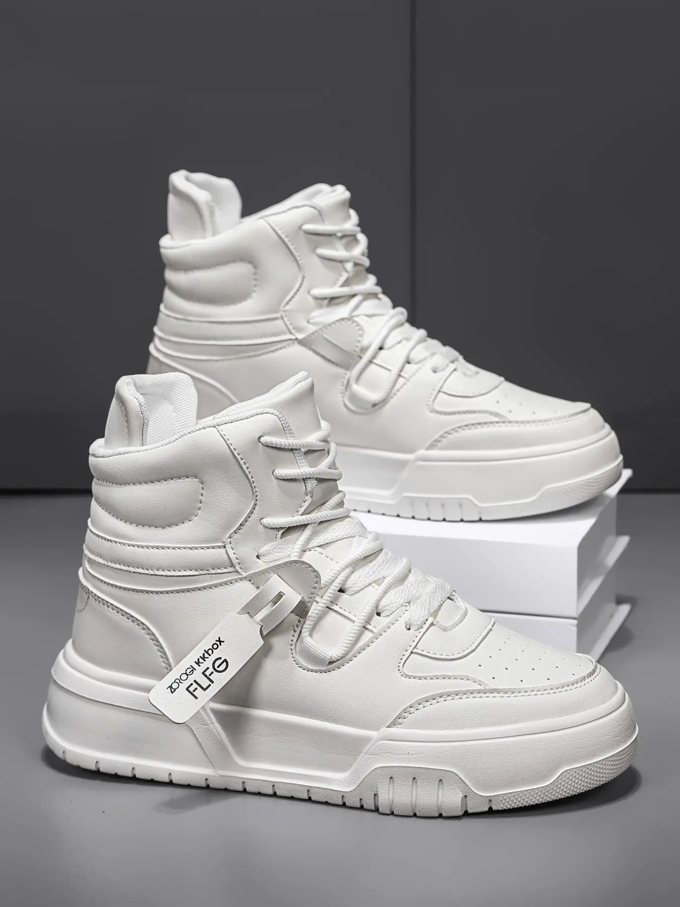 Unisex High‑Top Platform Sneakers, Couple Skateboard Shoes, Thick‑Sole Board Shoes, Street Basketball Shoes, Non‑Slip Walking Shoes for Commute, Street Stroll, Campus, Party, Travel, Lace‑Up Cushion All‑Season Footwear