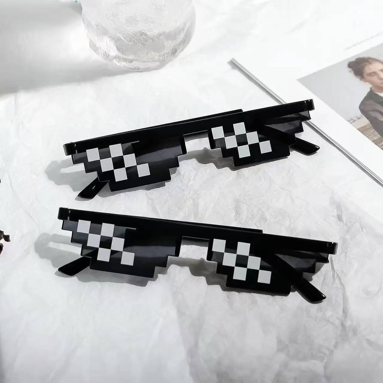 Party Sunglasses, Mosaic Pixel Glasses, Fun Party Props for All Ages, Perfect for Photos, Party Supplies, Unisex Accessory
