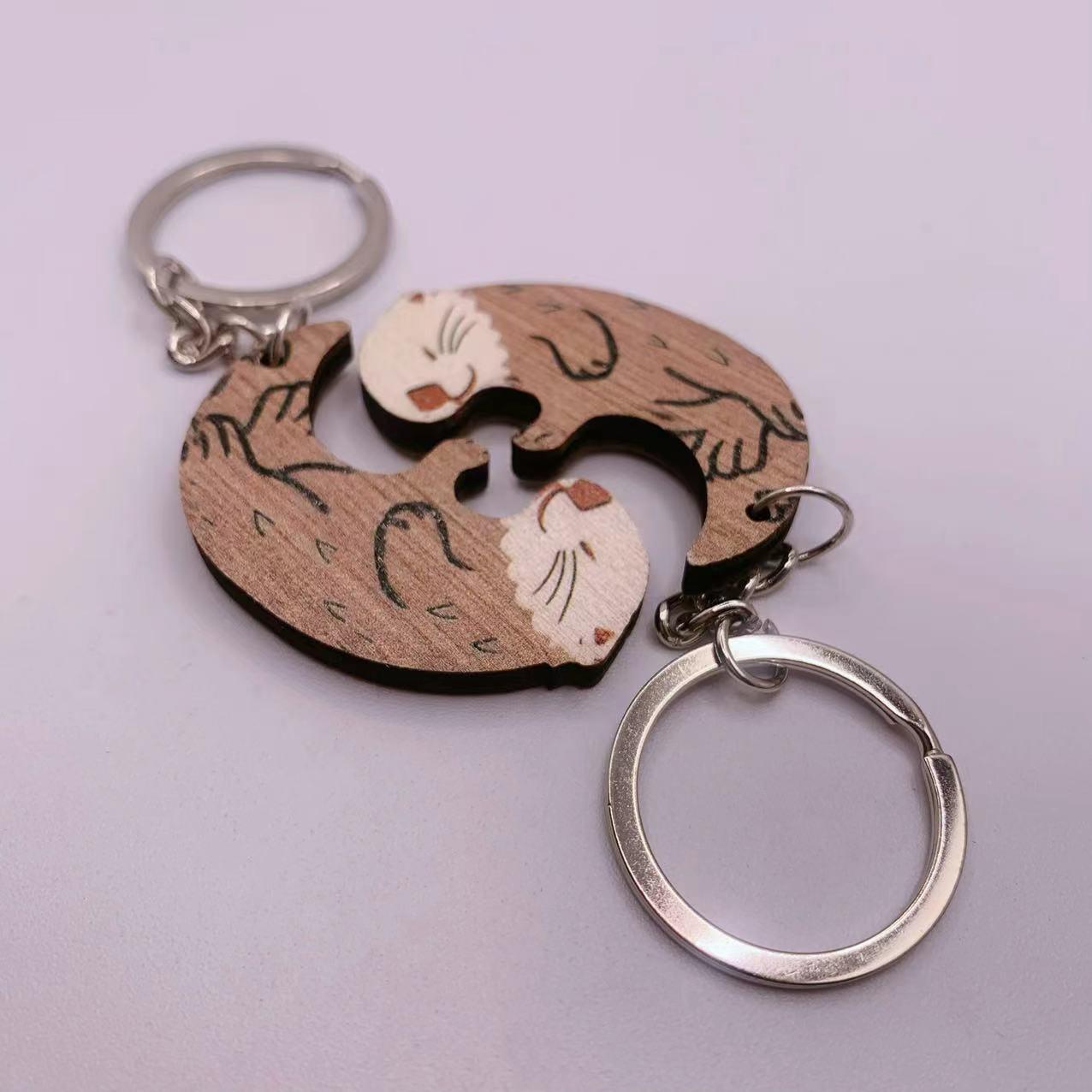 Otter Couple Design Keychain, Wooden Keychain, Cute Keychain for Couple, Keychain Kawaii, Matching Puzzle Keychain for Bag Car Phone, Fashion Accessories for Men & Women
