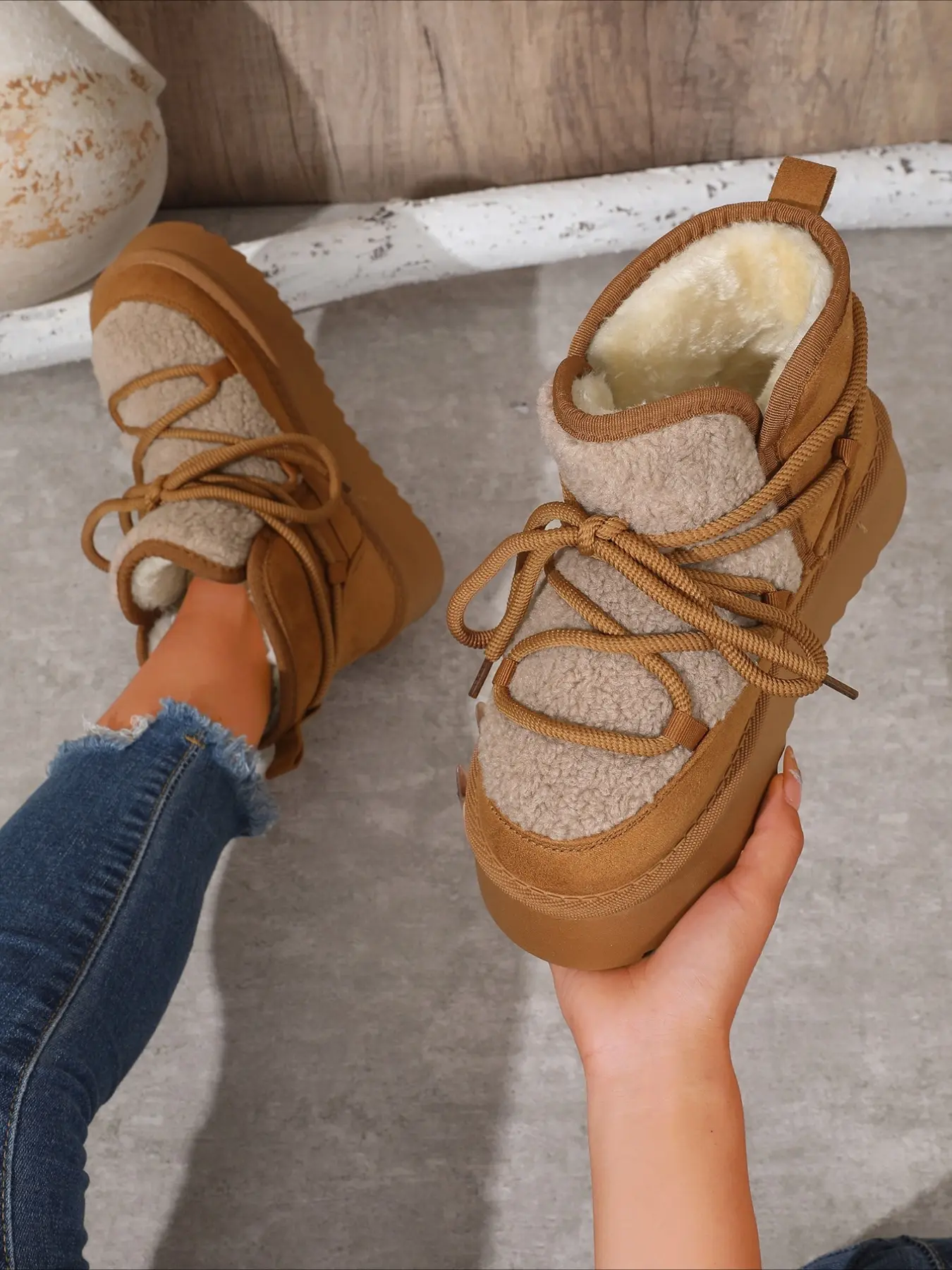 Spliced fleece platform snow ankle boots with thick laces fully lined warm retro winter height-increasing shoes