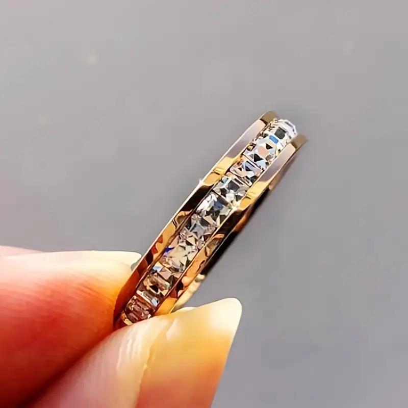 Luxury Stainless Steel Eternal Ring 4mm Round Square Cubic Zirconia Setting Engagement Wedding Jewelry For Gifting