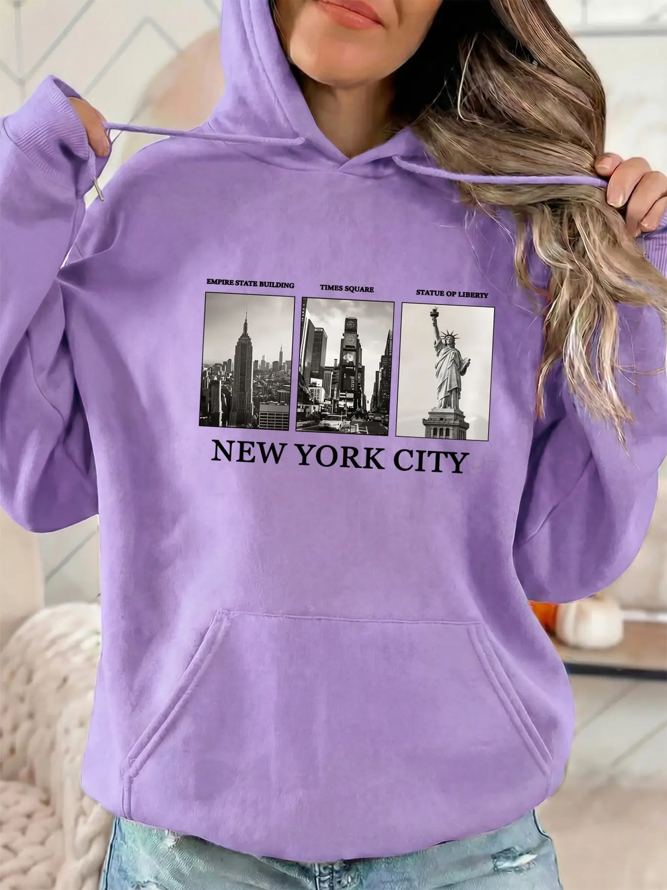Women's fashionable hooded sweatshirt with the letters and patterns of "NEW UYORK CITY" printed on it. With drawstring kangaroo pockets. A fall-winter casual sportswear sweatshirt. Suitable for casual parties and sports activities.
