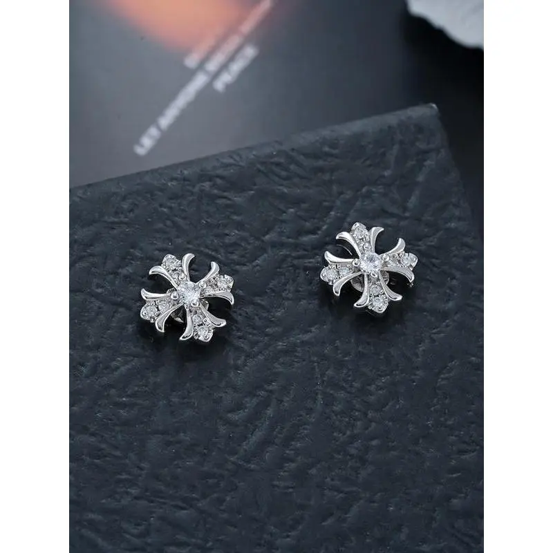 Cross Hip-Hop Ear Cuff, Unique Punk-Style Earring, Versatile High-End Daily-Wear Gift Idea for Women, Fashion Earrings, Earrings Jewelry