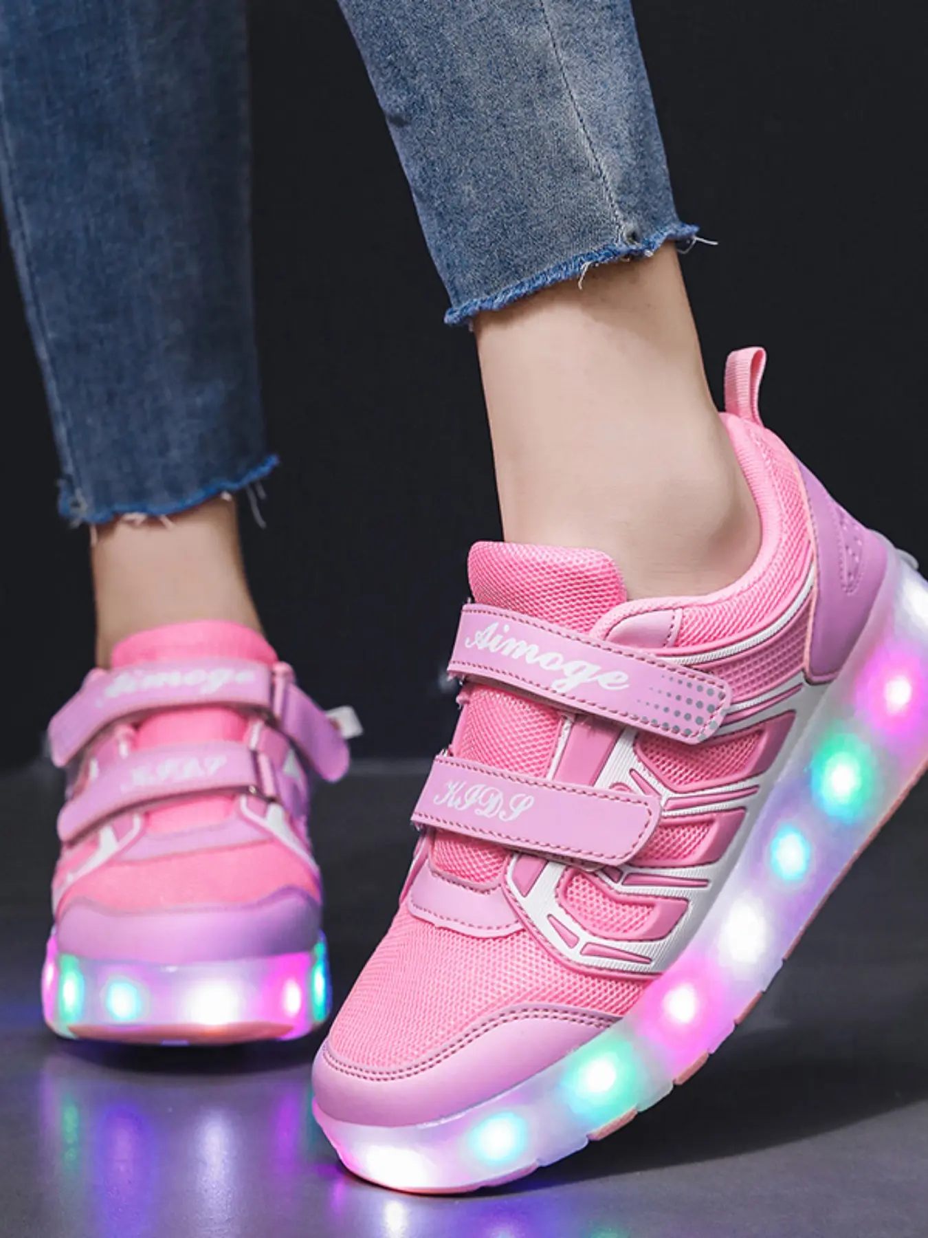 LED Flashing Inline Skates for Teens Boys Girls, Fast Rolling Roller Skates, Detachable Two-Wheel Leisure Skates, Fashionable Design