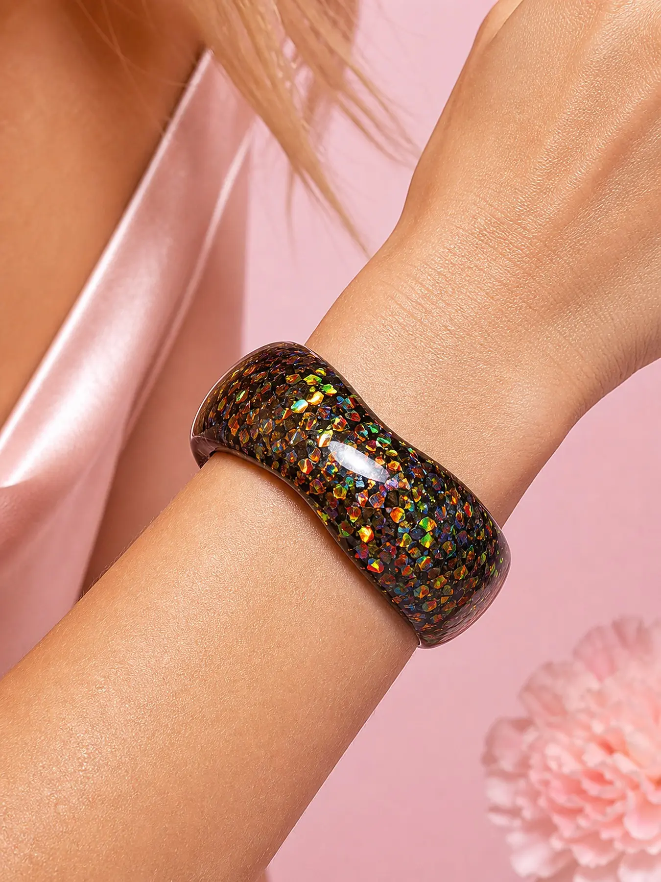 Dual Color Glitter Resin Wide Bracelet, Party Atmosphere Closed Loop Wristband, Stylish Accessory for Special Occasions