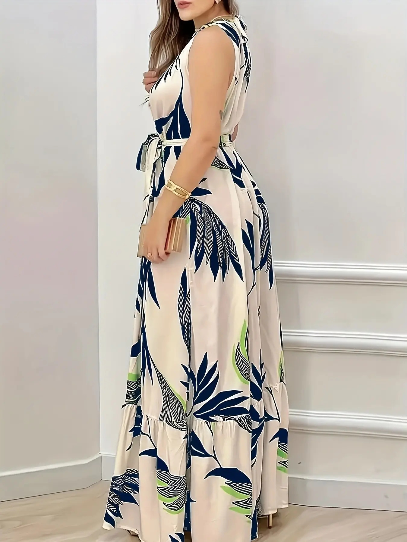 Elegant Floral Sleeveless Long Luxe Dress for Women, Includes Belt, Perfect for Formal Occasions, Stylish, Feminine and Comfortable Design, Ideal Gift Choice, Elegance