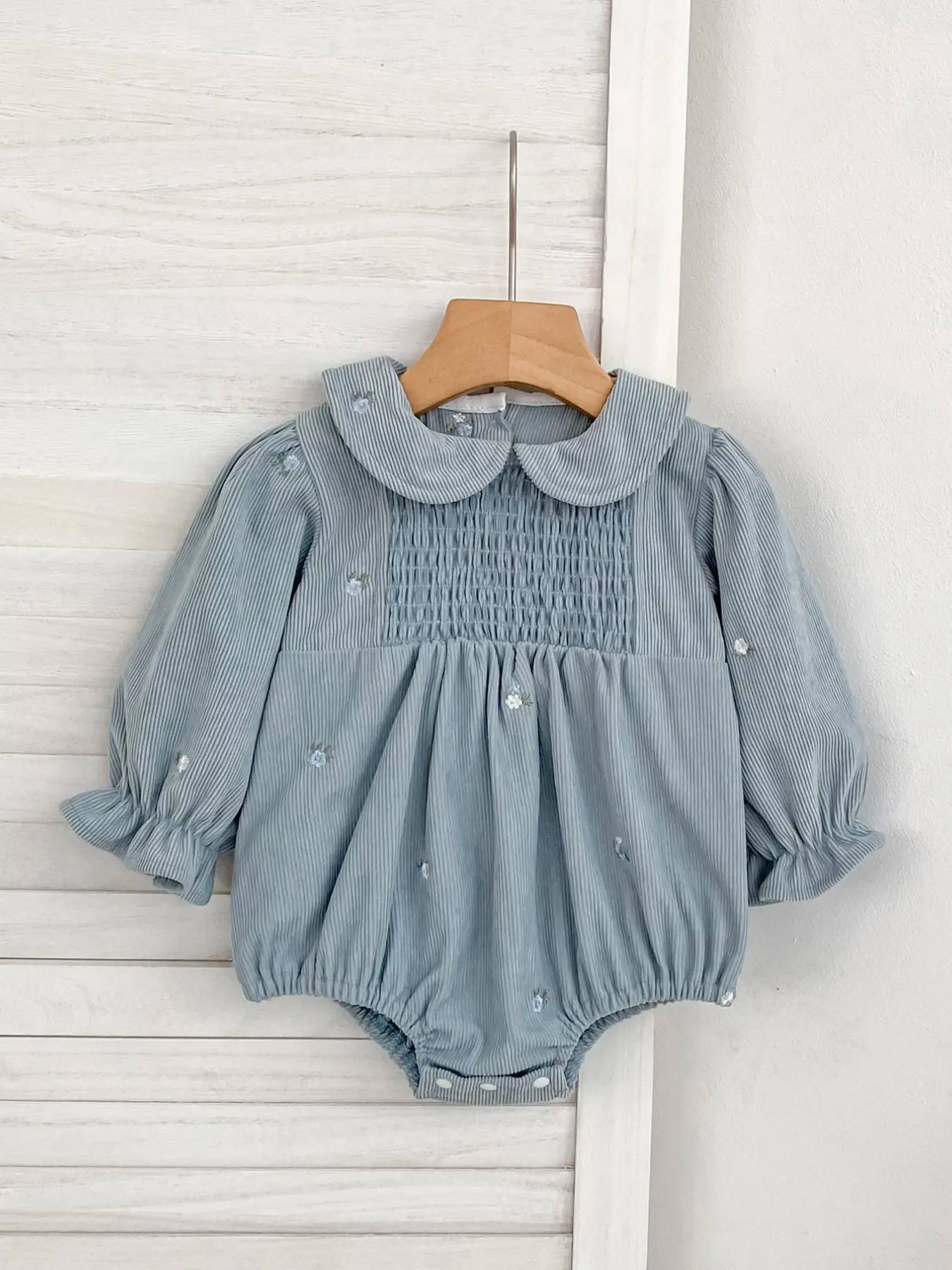 B186 Baby Romper Spring Fall, Long Sleeve Embroidered Onesie, Loose-Fitting Casual, Girls' Solid Color Clothing