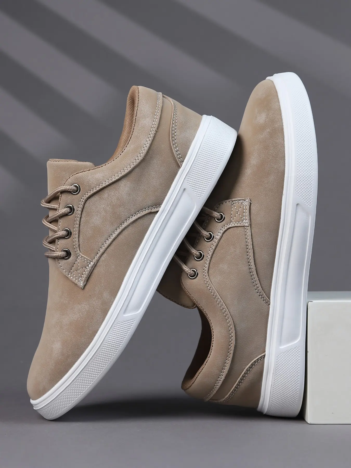 Men's Pure Leather Sports Shoes, Lightweight Breathable Low Top Casual Sneakers, Anti-Slip Durable Commuter Shoes, Business Travel Comfort