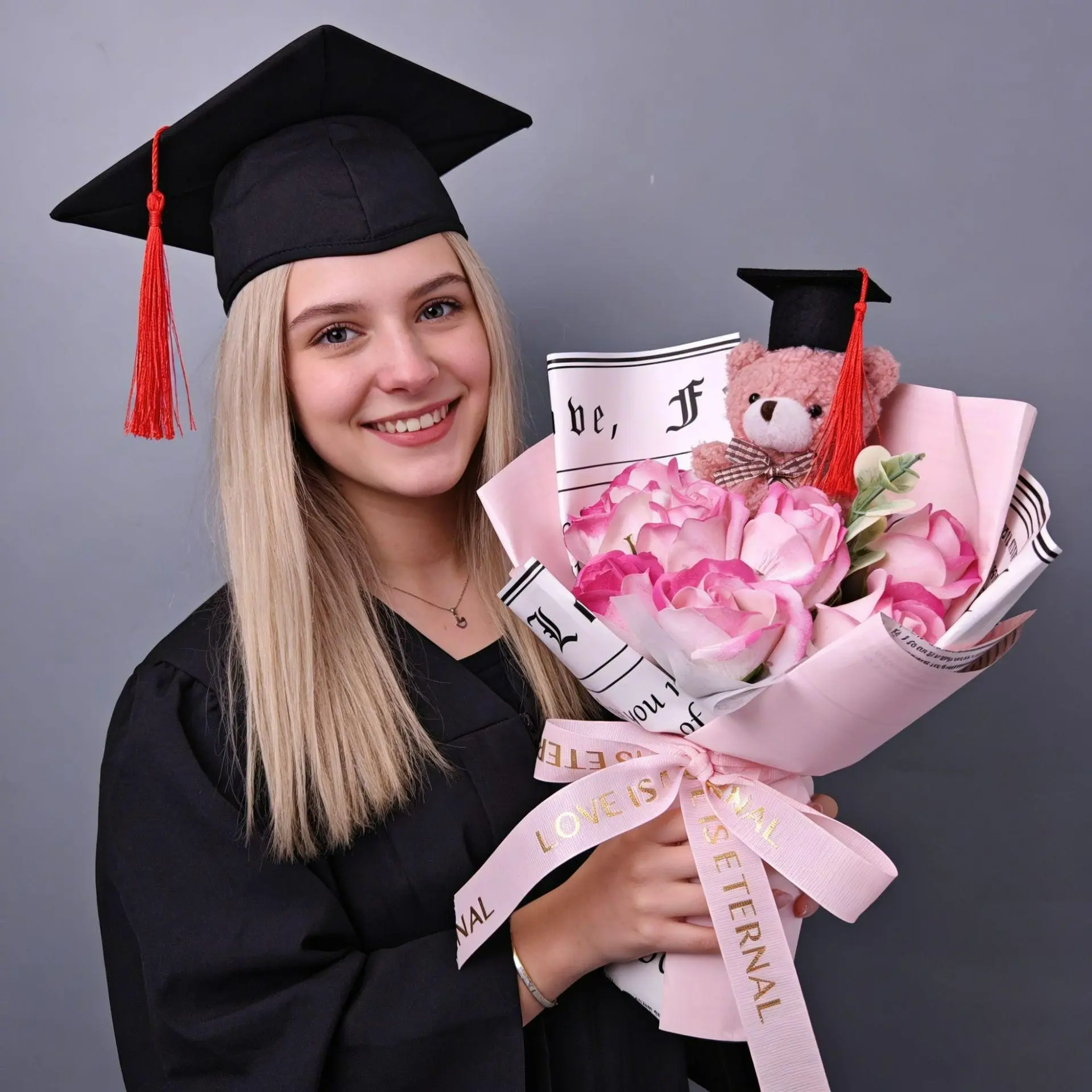 Plush Graduation Bear Bouquet with Artificial Roses, Long-Lasting Flower Gift for Graduates, Party Gifts, Graduation Keepsake Arrangement for High School & College, Table Decor & Party Centerpiece, 1 Piece