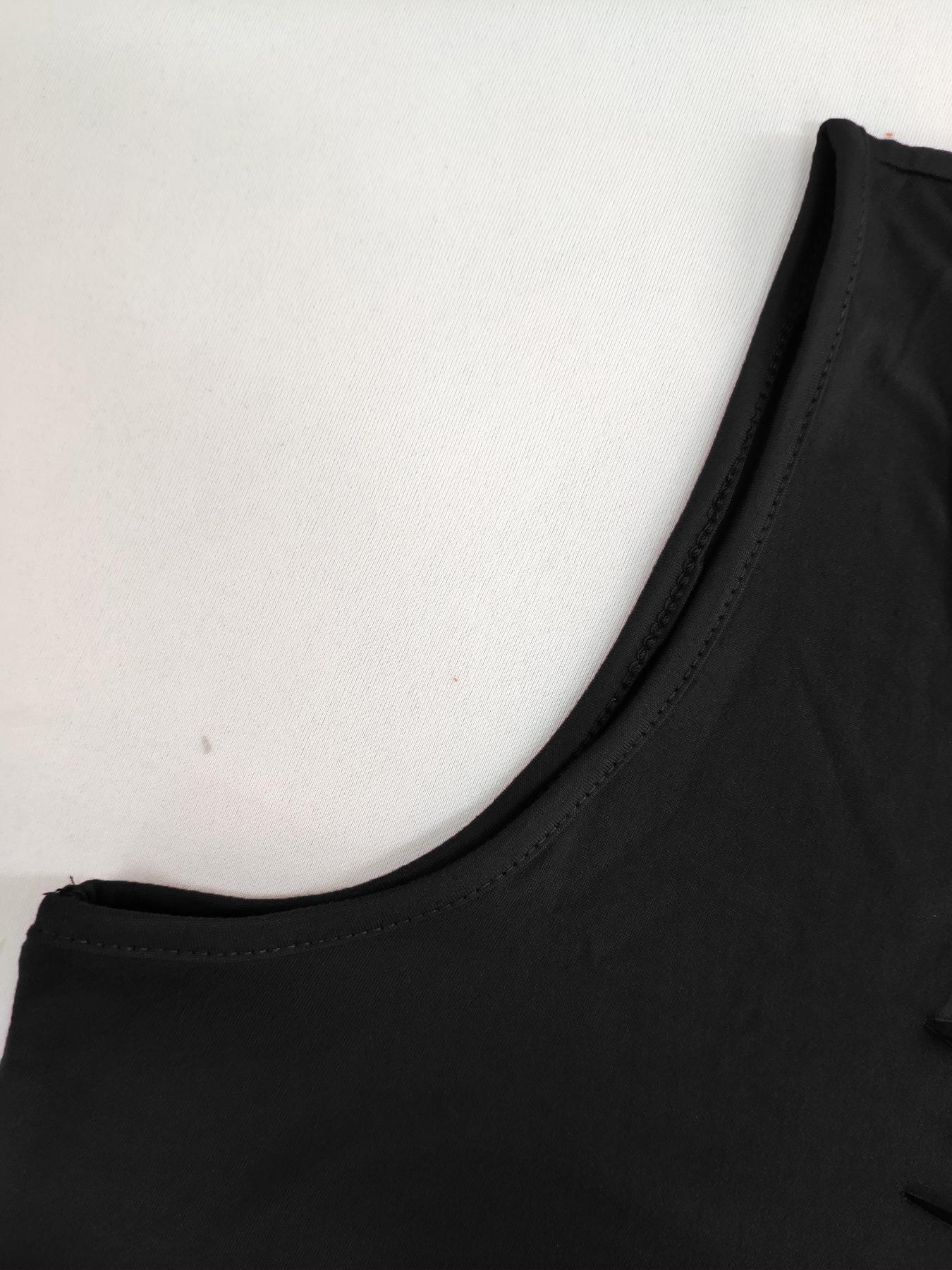 Women's Cut Out Sleeveless Tank Top with Ruched Sides, Soft Comfortable Fabric for Casual Daily Wear, Stylish and Versatile