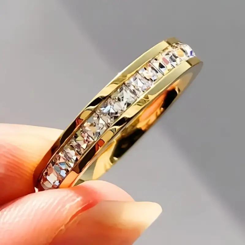 Luxury Stainless Steel Eternal Ring 4mm Round Square Cubic Zirconia Setting Engagement Wedding Jewelry For Gifting