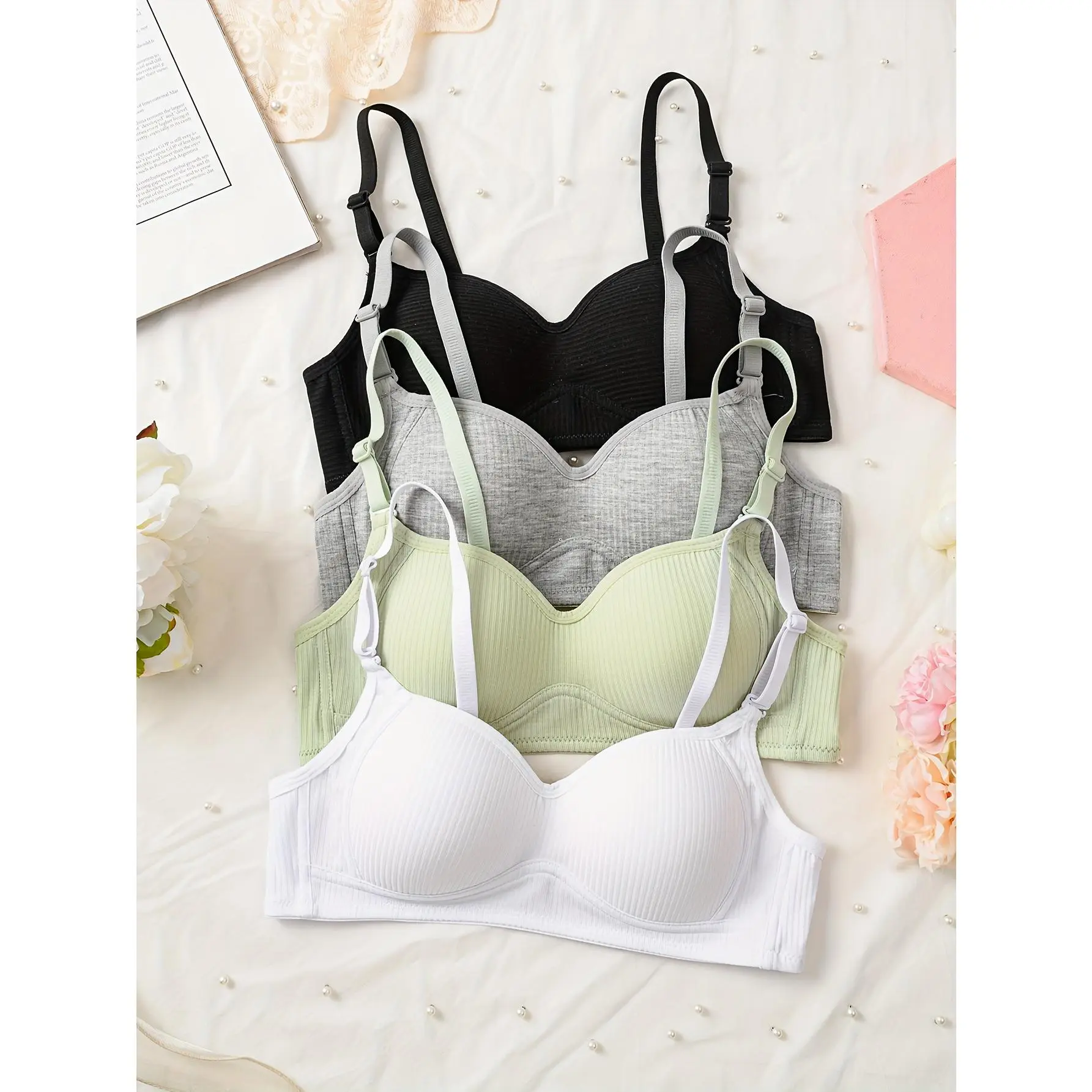 4pcs Set of Teenager Girls' Underwear, Wireless Bras, Puberty Bras, Anti-Sag Comfortable Bras, Adjustable Straps, Non-Removable Padding, Suitable Girls Aged 9-16