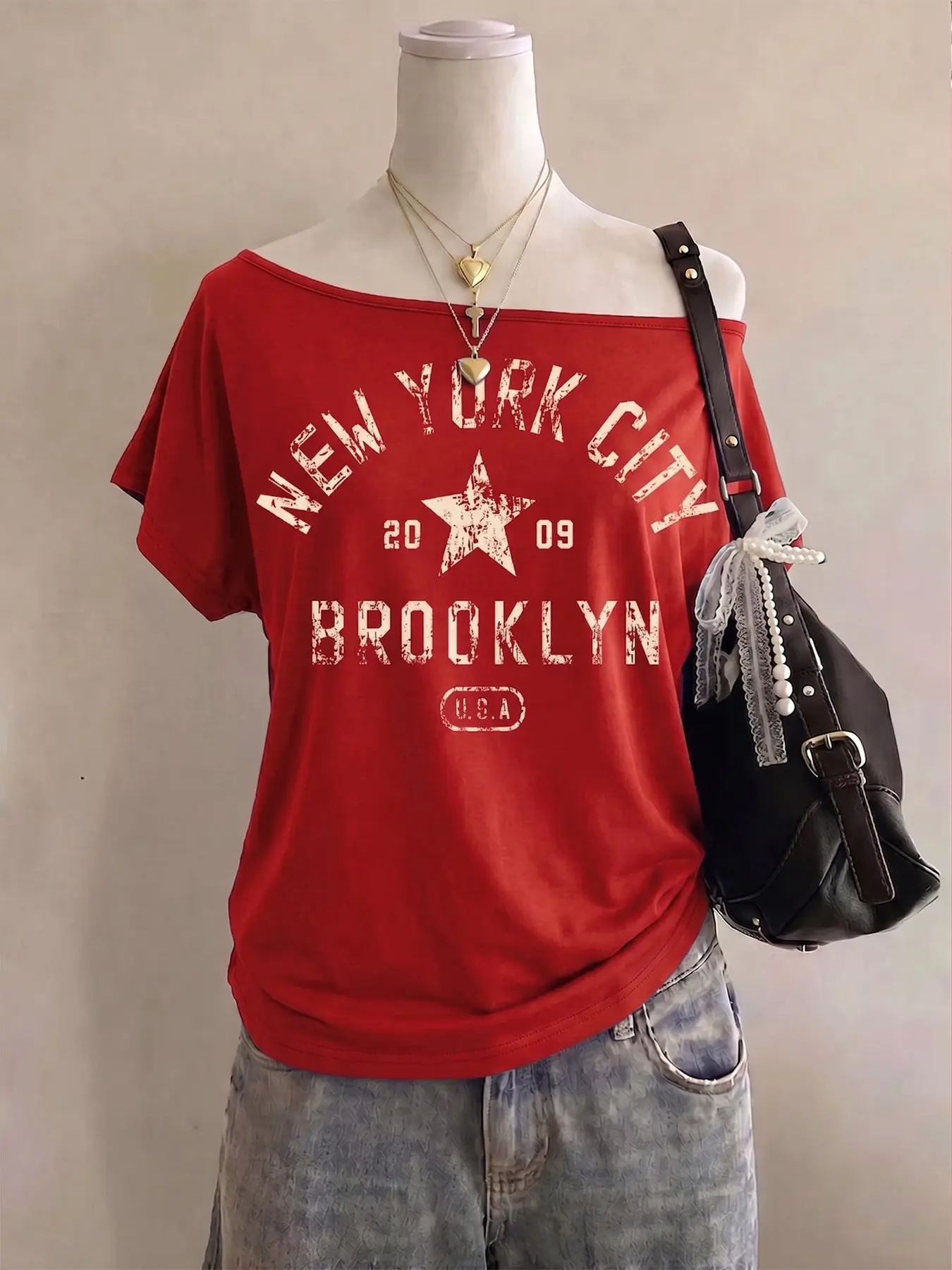 Women's Casual Retro Streetwear T-Shirt Top, Star Letter Print, Off-Shoulder, Loose Fit, Short Sleeve, Summer & Fall, Fashionable