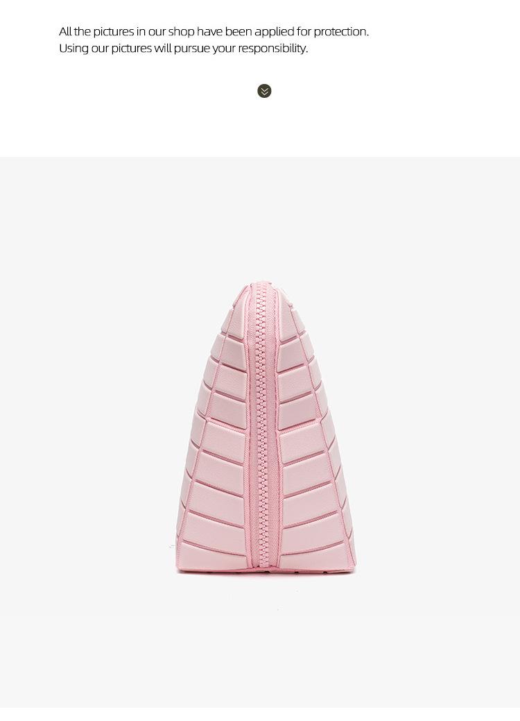 Diamond-shaped bag is super practical, large-capacity, and aesthetically pleasing. It is a storage bag for travel and commuting with a striped three-dimensional design, also suitable as a makeup bag