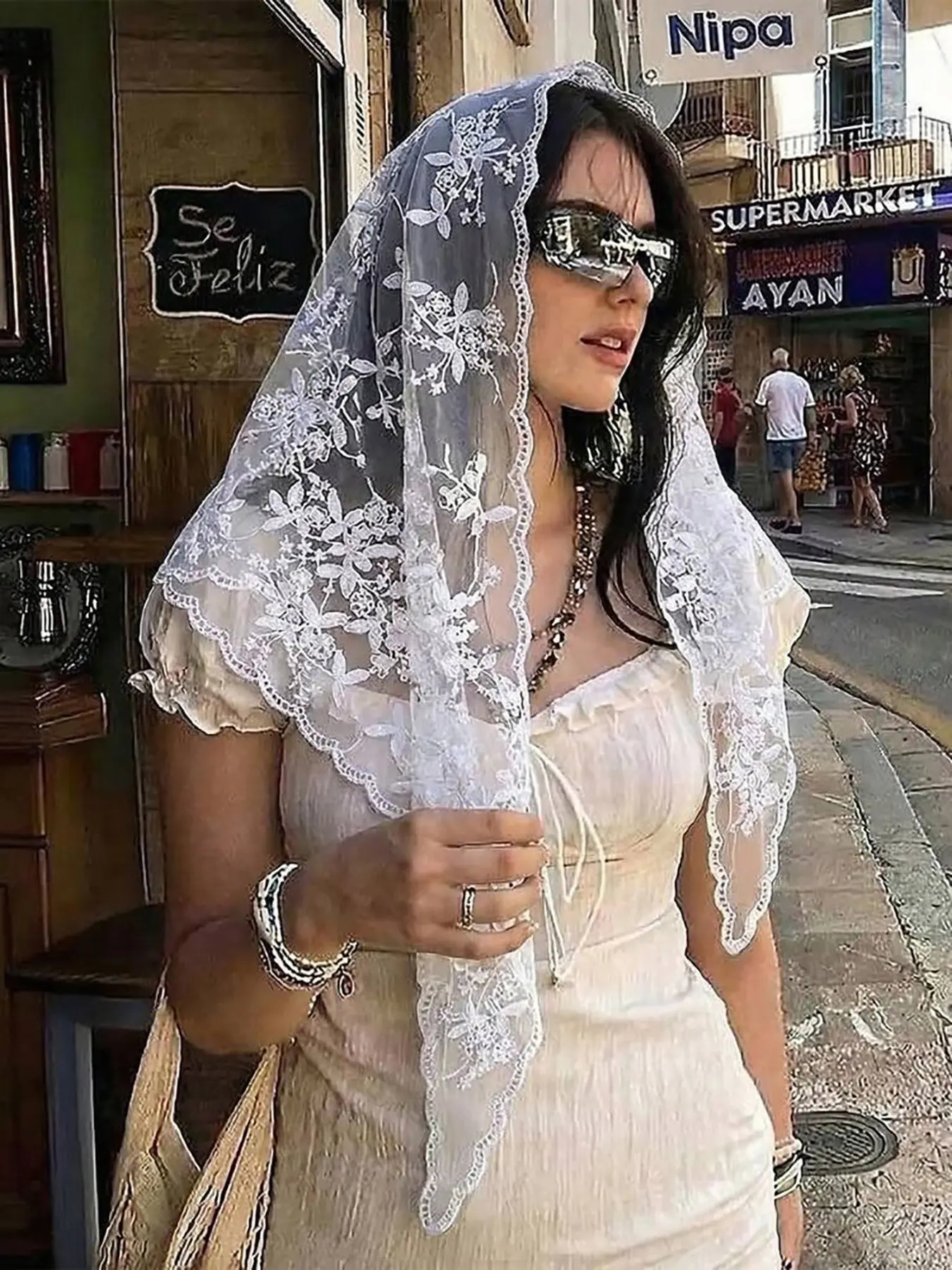 French Vintage Lace Headscarf, Romantic Mesh Embroidered Triangle Scarf, Elegant Trim Design, Wedding, Church, Vacation, Daily Wear