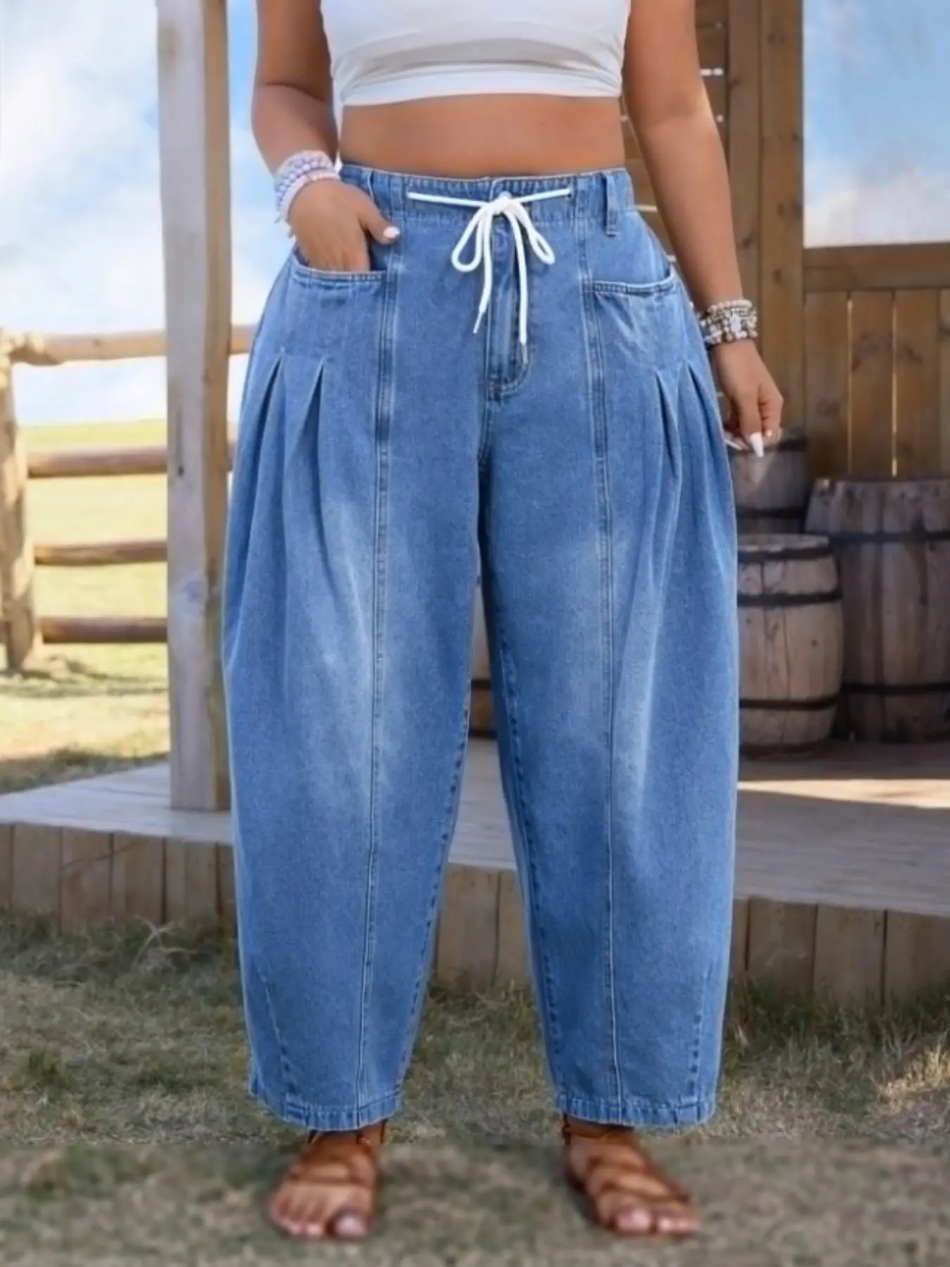 Women’s Plus Size Drawstring Barrel Jeans, Casual Balloon Leg Denim Jeans, Elastic Waist Cropped Lantern Jeans with Pockets