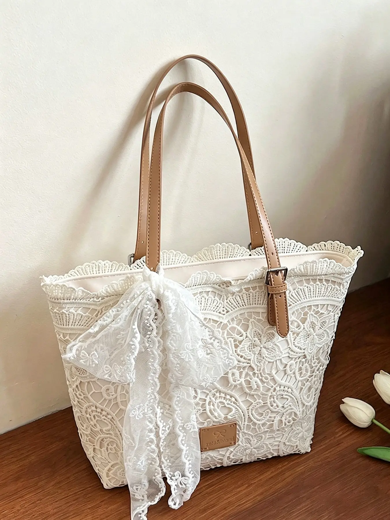 Elegant retro exquisite lace tote bag, adjustable tote bag design, lace scarf decoration, Embellished Shoulder Bag, fashionable and unique shoulder bag, can accommodate files and tablets, suitable for commuting, dating, and gatherings