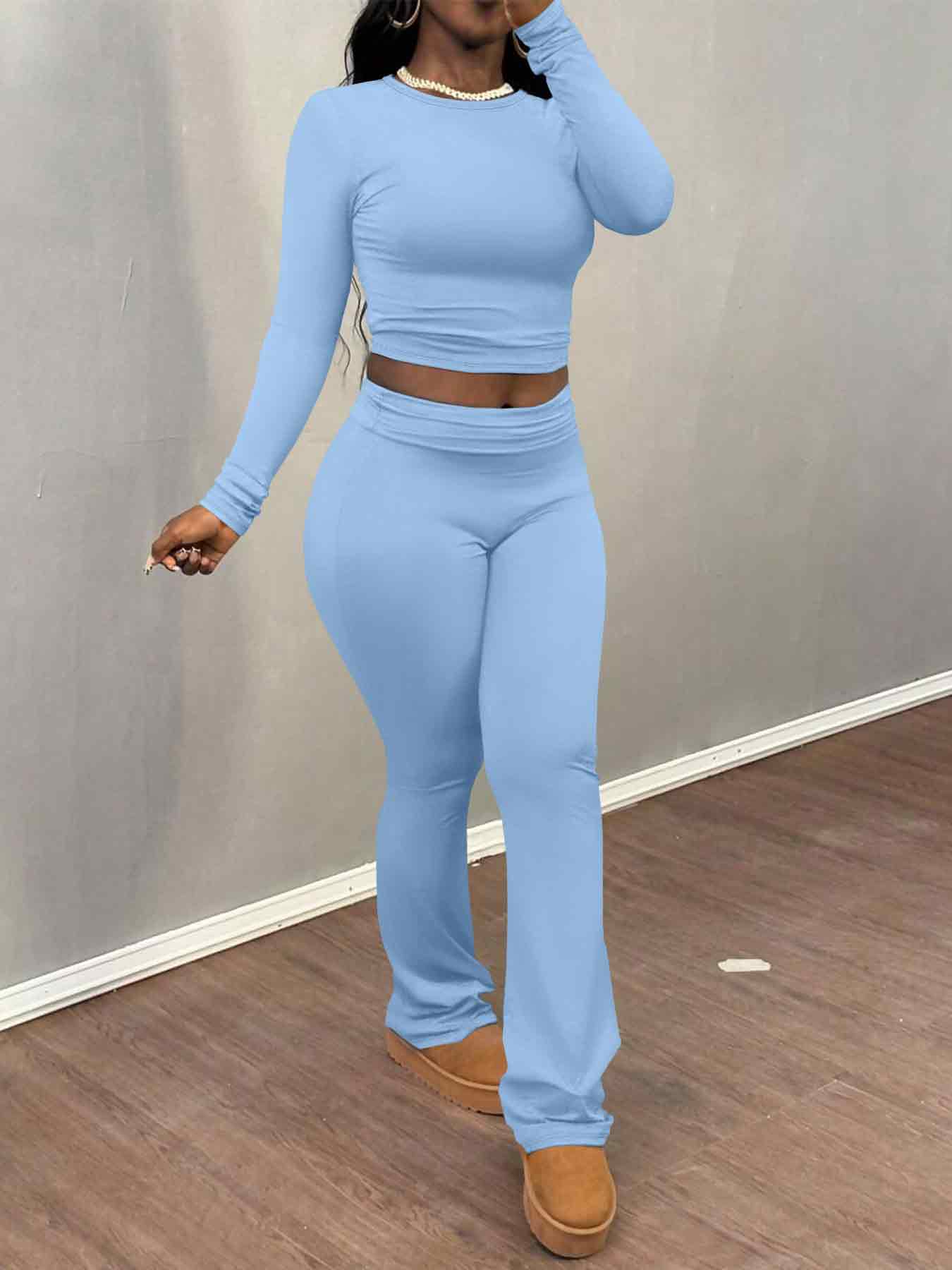 Women's Solid Long Sleeve Crop Top & Flare Leg Pants Two-piece Set, Casual Fashion Cozy Basic Round Neck Top & Bell Bottom Trousers for Daily Outdoor Wear, Women's Clothing for Fall & Winter