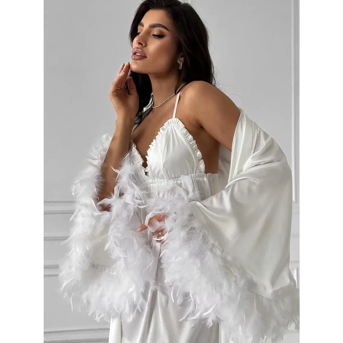 Wedding Bride Robe Morning Gown Elegant Feather Female Kimono Bathrobe Gown Sexy Rayon Summer New Sleepwear Nightwear Lingerie