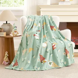 Comfortable and Happy Gnome Spring Blanket - Garden Daisy Floral Pattern, Warm Cream-Colored Plush Blanket, Ultra-Soft Comfortable Blanket, Suitable for Sofa, Armchair, and Bed, Green, 50X 60inch