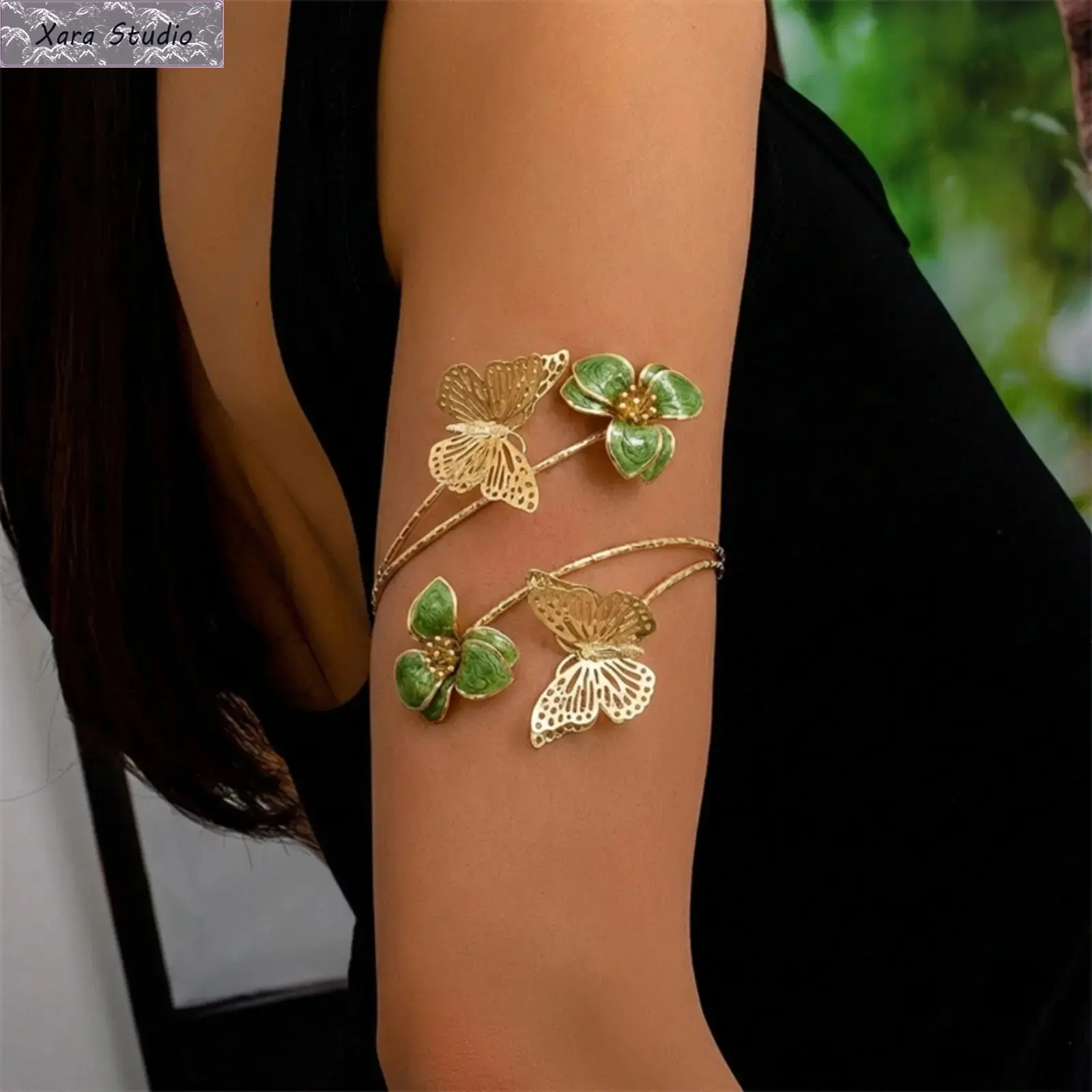 Women's Floral Enamel Arm Cuff with Gold Hollow Butterfly, Adjustable Body Jewelry for Festival & Party, Body Jewelry Set, Female, Floral Print, Butterfly Motif, Exquisite Bracelet, Festive, Jewelry Accessory