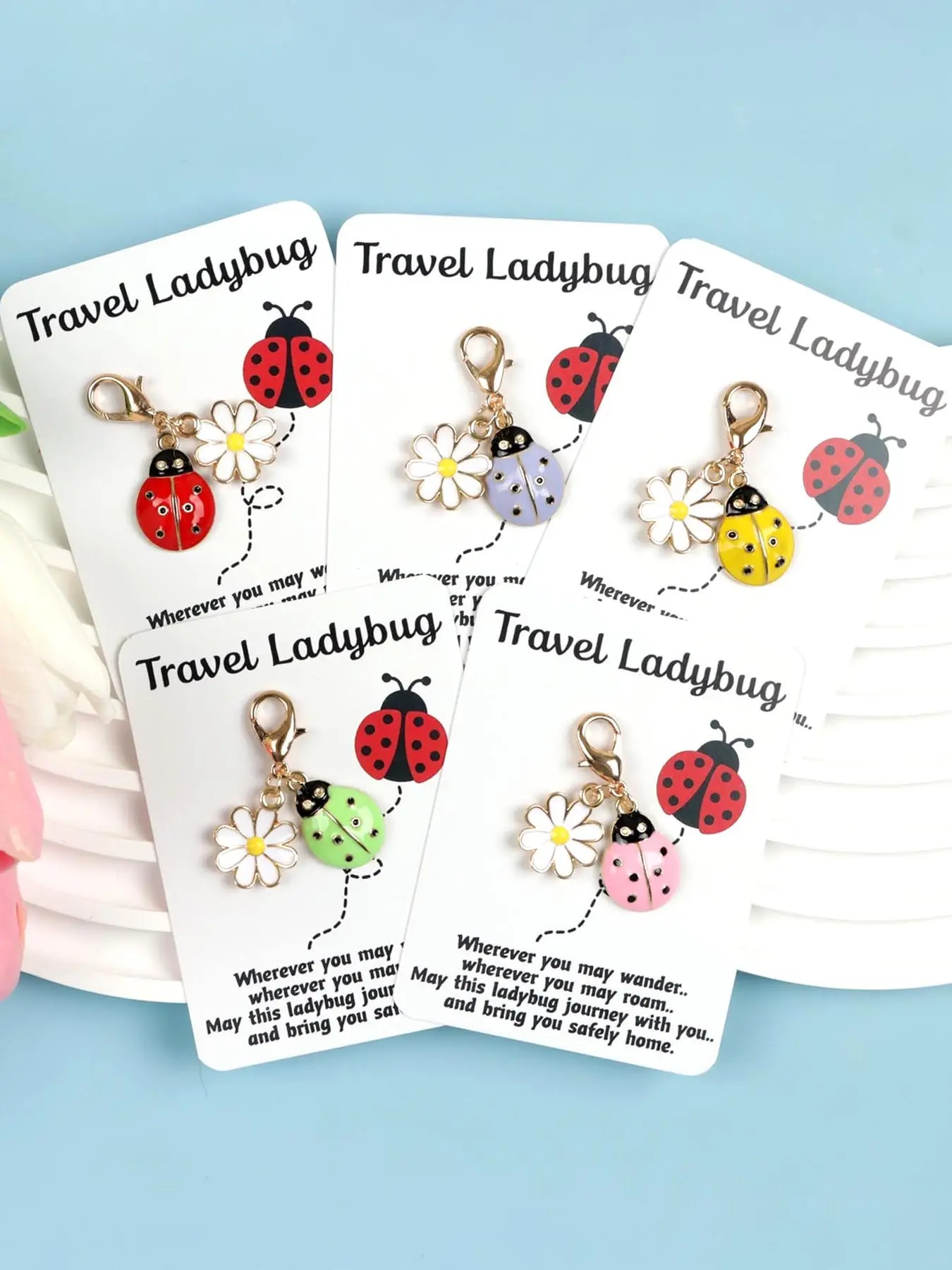5pcs Travel Ladybug Pocket Hug Keychain Set with Inspirational Card, Enamel Ladybug & Daisy Charm Keyring, Animal Keychain, Key Charms, Good Luck Gifts for Your Bestie, Suitable As Travel Gifts, Birthdays, Party Small Pendants, Keychain Accessory