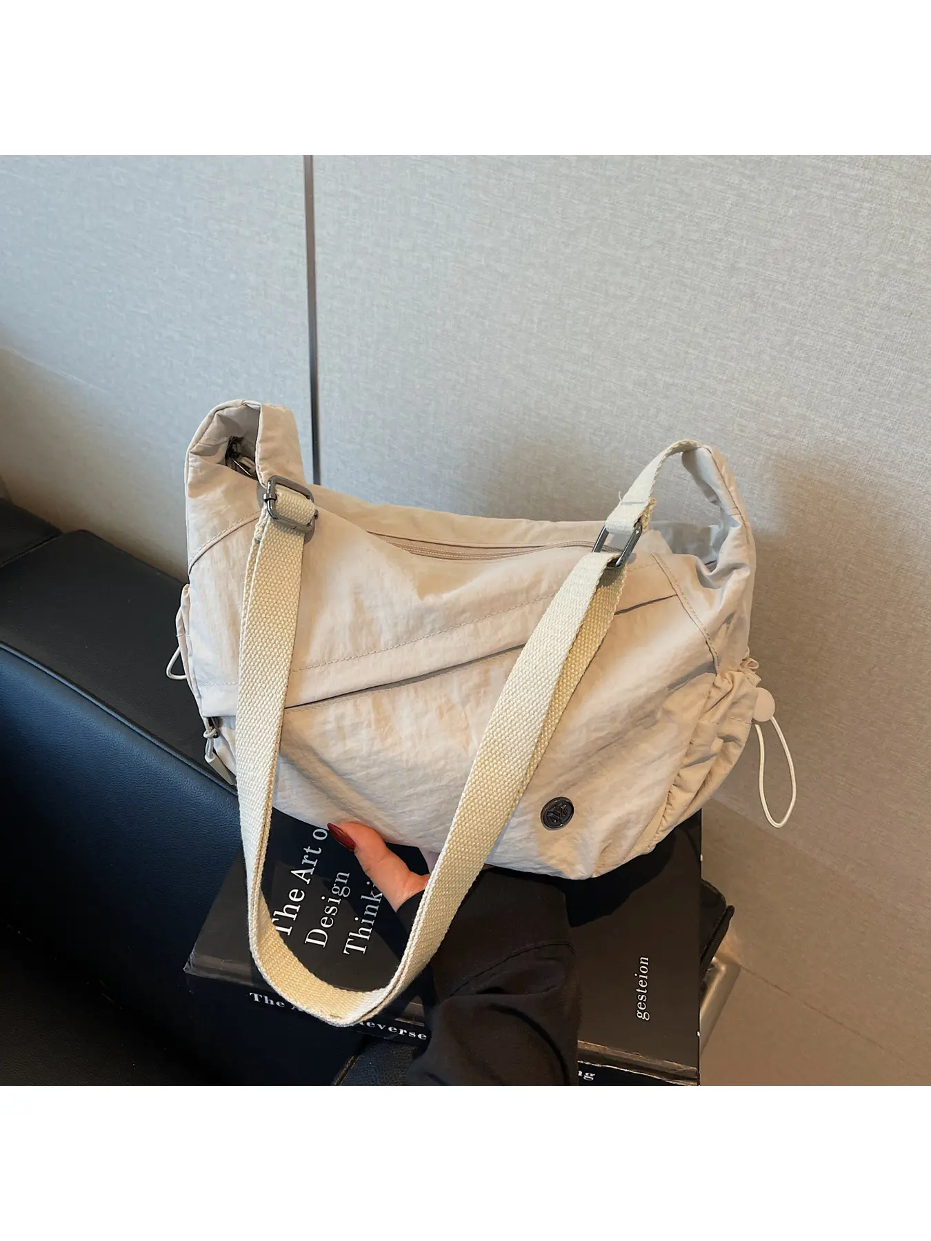 Crossbody bag for women 2026 new popular style, casual lightweight fabric women's bag, dumpling-shaped large shoulder bag
