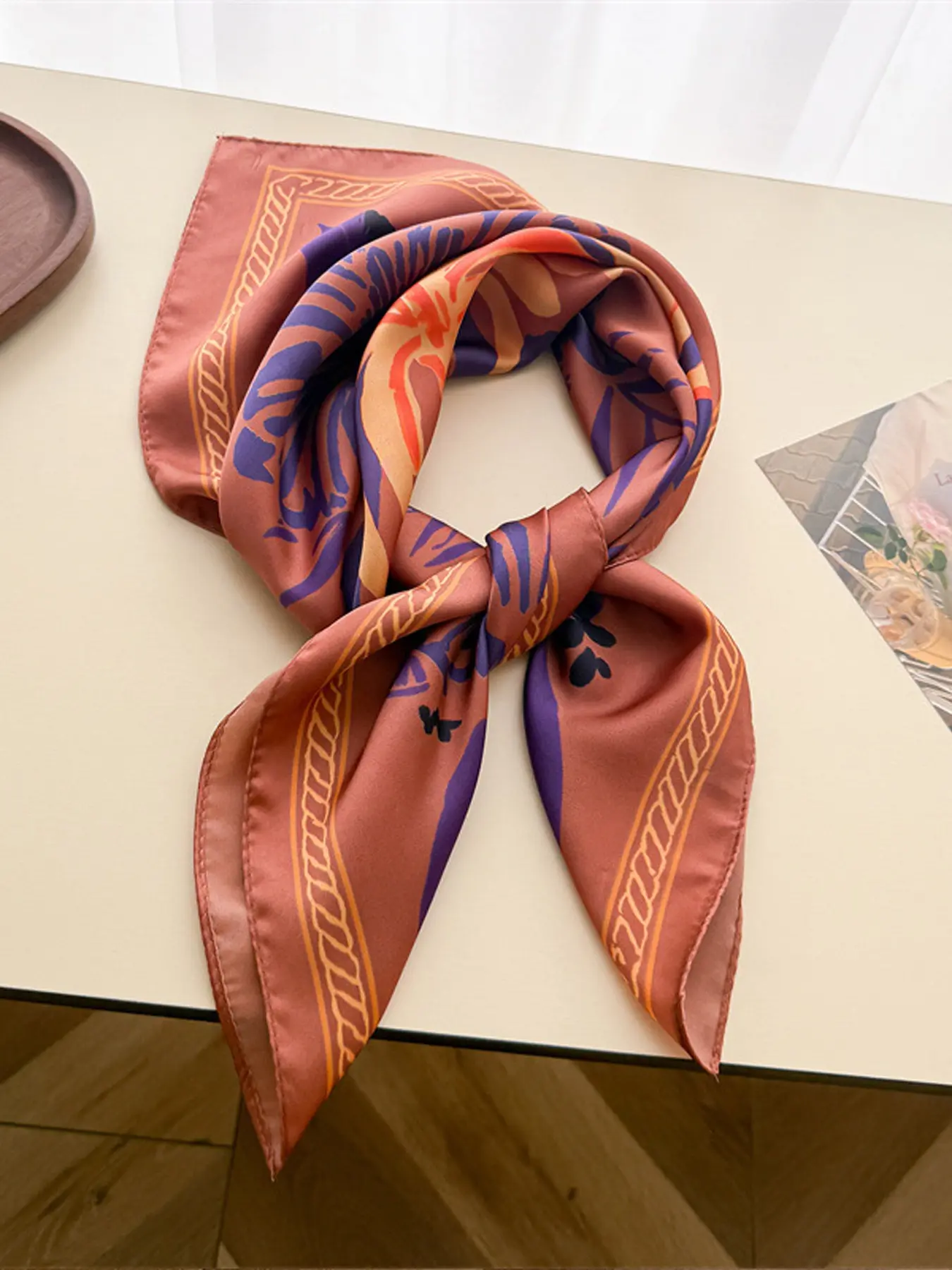 Tropical Palm Hibiscus Floral Print Silk Scarf, Neckscarf, Glossy Satin Square Bandana, Casual Loose-Fit Neck Hair Wrap, All Seasons Fashion Accessory