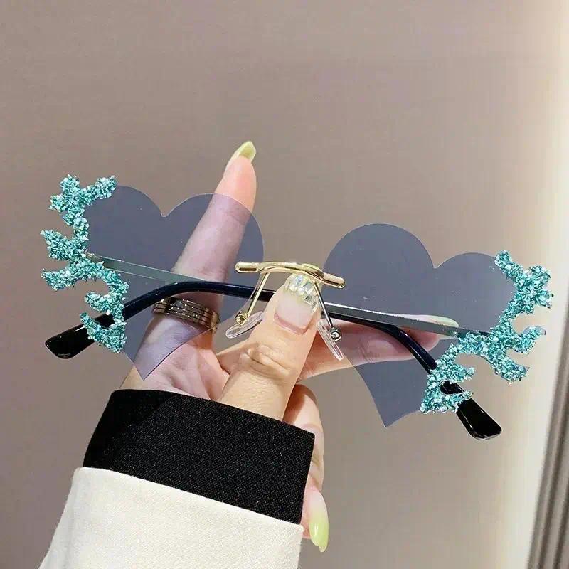 Women's Rimless Heart Shape Sunglasses with Rhinestone Accents Cute Punk Style UV Protection Lightweight Fashion Shades Eyewear for Party Daily & Streetwear