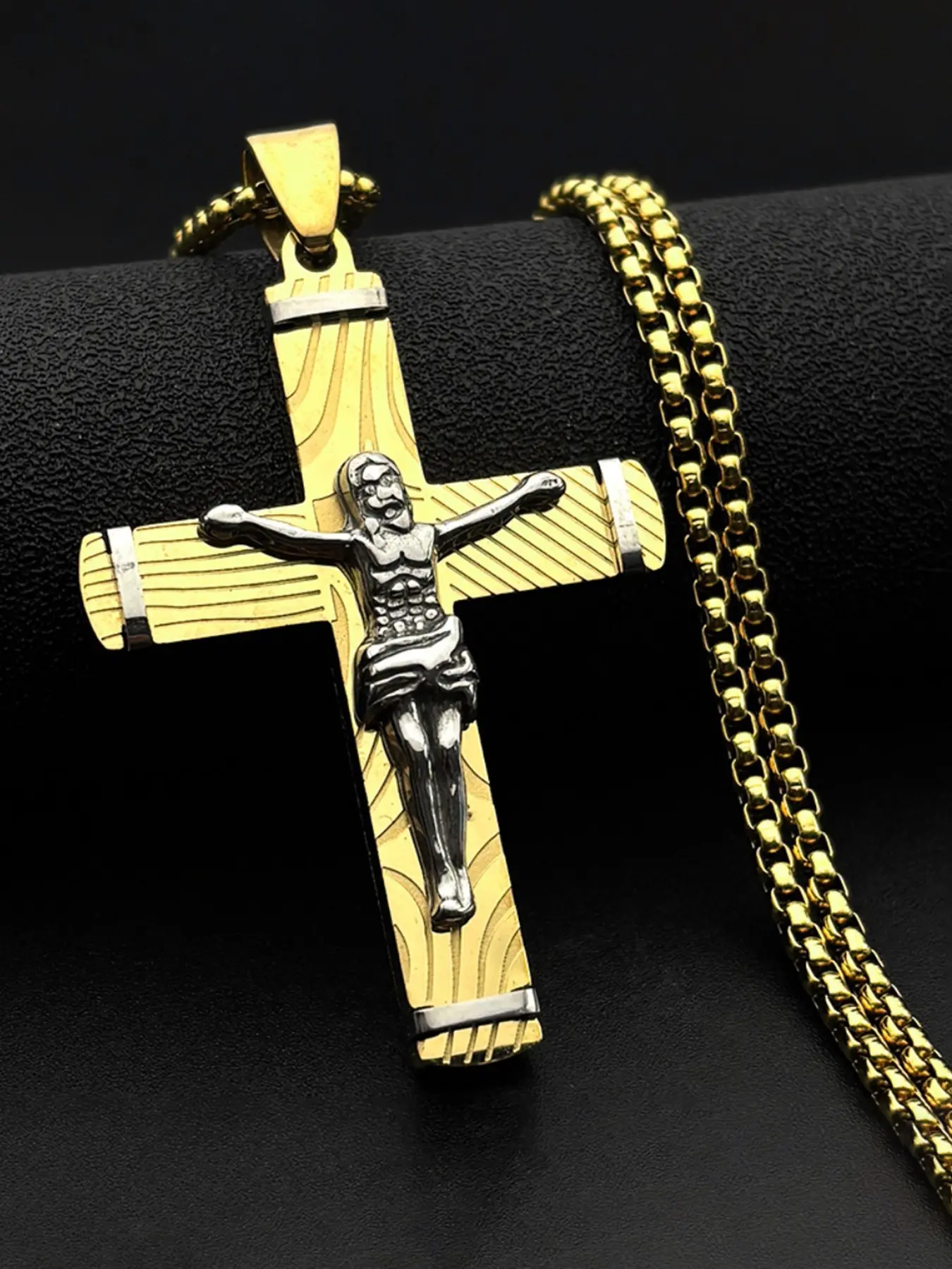 Christian Jesus Crucifix Cross Pendant Necklace for Women Men Stainless Gold Silver Color Chain Necklaces Amulet Gift