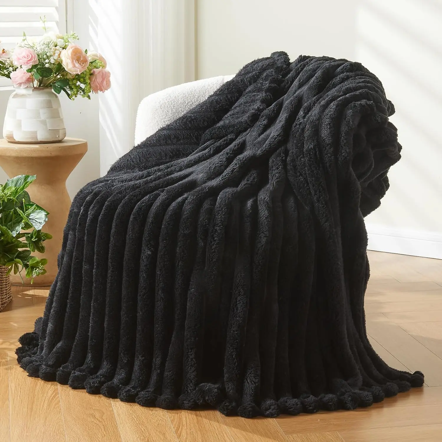 Soft Throw Blanket Black Flannel Fleece 3D Ribbed Lightweight Bed Blanket All Season Use (Black Ribbed, Throw(50"x60"))
