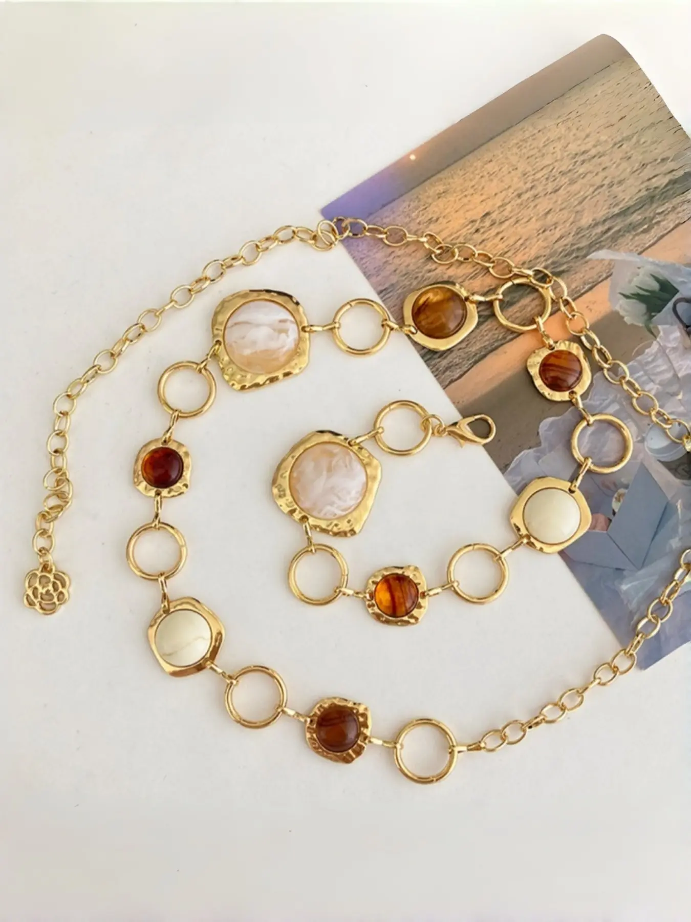 French Vintage Amber Mother-Of-Pearl Waist Chain, Luxury Metal Chain Belt, Melanoid Irregular Gem Waist Decor, Casual All-Season Accessory