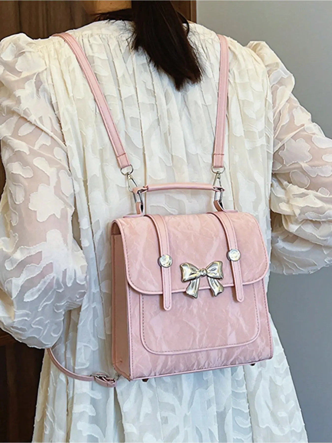 Women's anti-theft backpack, made of PU leather, with adjustable straps, casual butterfly handbag/shoulder bag, crossbody bag, small square bag, can be carried on one shoulder or crossbody, lightweight and easy to carry, suitable for teenage girls