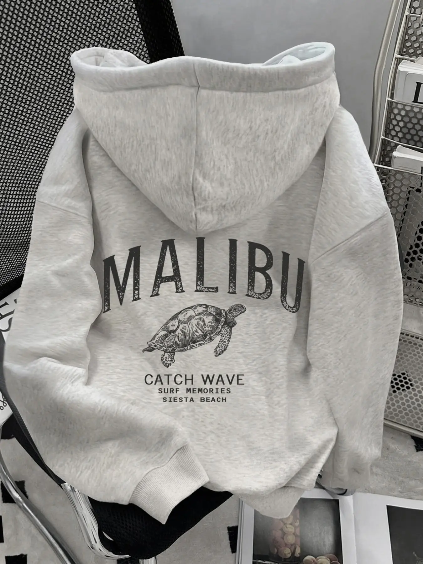 Vintage Hoodie with Malibu Print, Animal Pattern, Slim-Fit, Spring & Fall Wear, Casual Style, Soft Knitted Fabric, California Streetwear