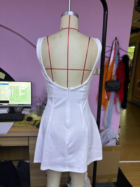 Women's Solid Backless Boat Neck Tank A-line Dress, Street Fashion Casual Sleeveless Short Dress for Daily Outdoor Wear, Ladies Dress for Summer, Teacup Dress Women's Solid Backless Boat Neck Tank A-line Dress, Street Fashion Casual Sleeveless Short Dress for Daily Outdoor Wear, Ladies Dress for Summer, Teacup Dress